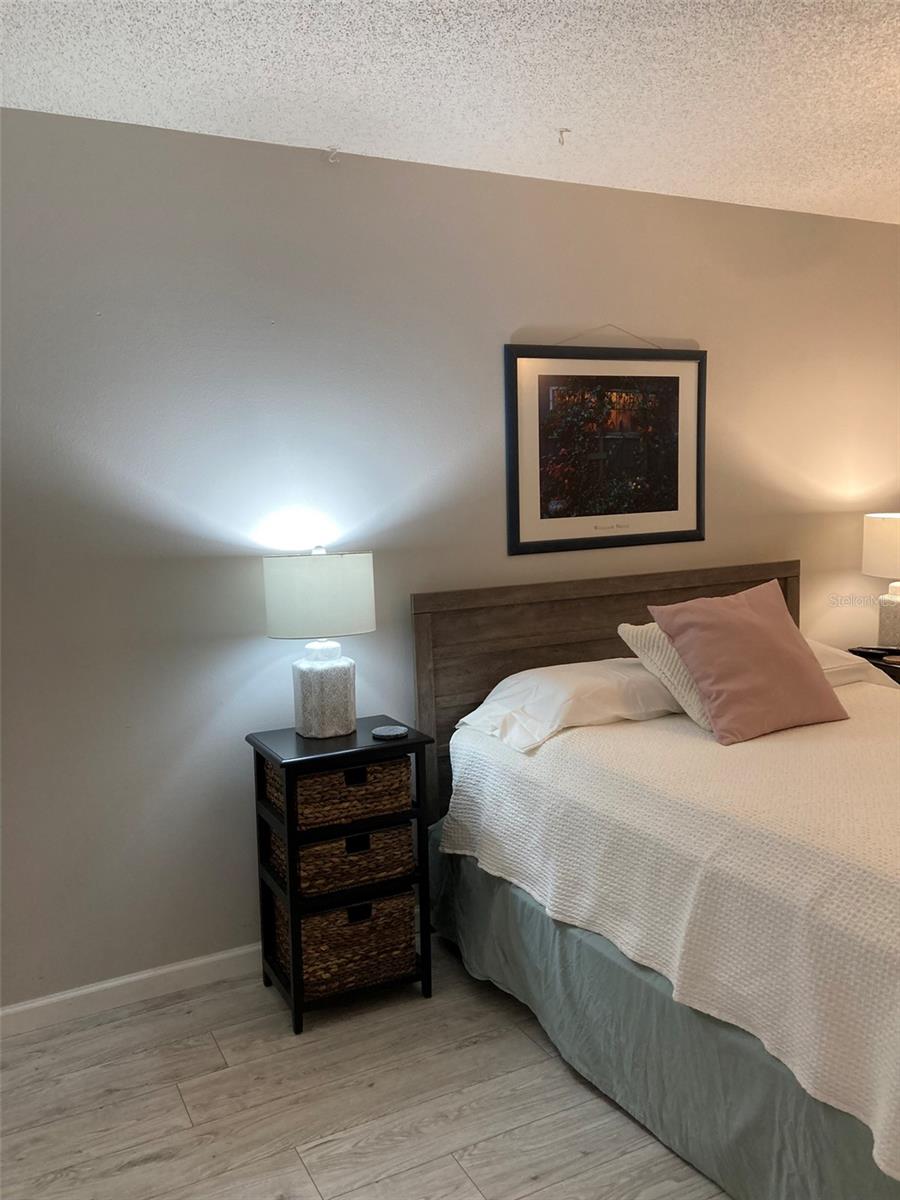 Image 26 of 36 For 5725 80th Street N 404