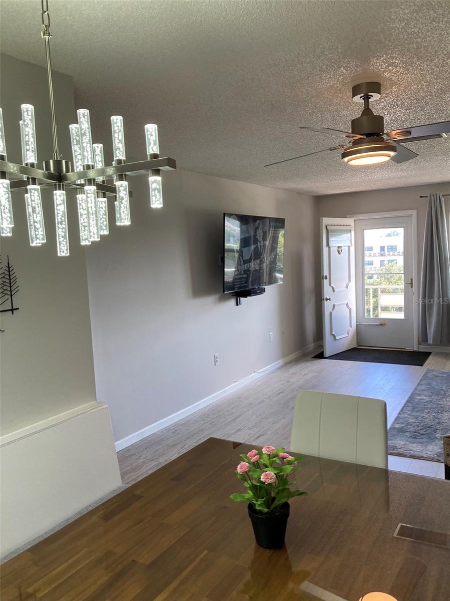 Image 6 of 36 For 5725 80th Street N 404