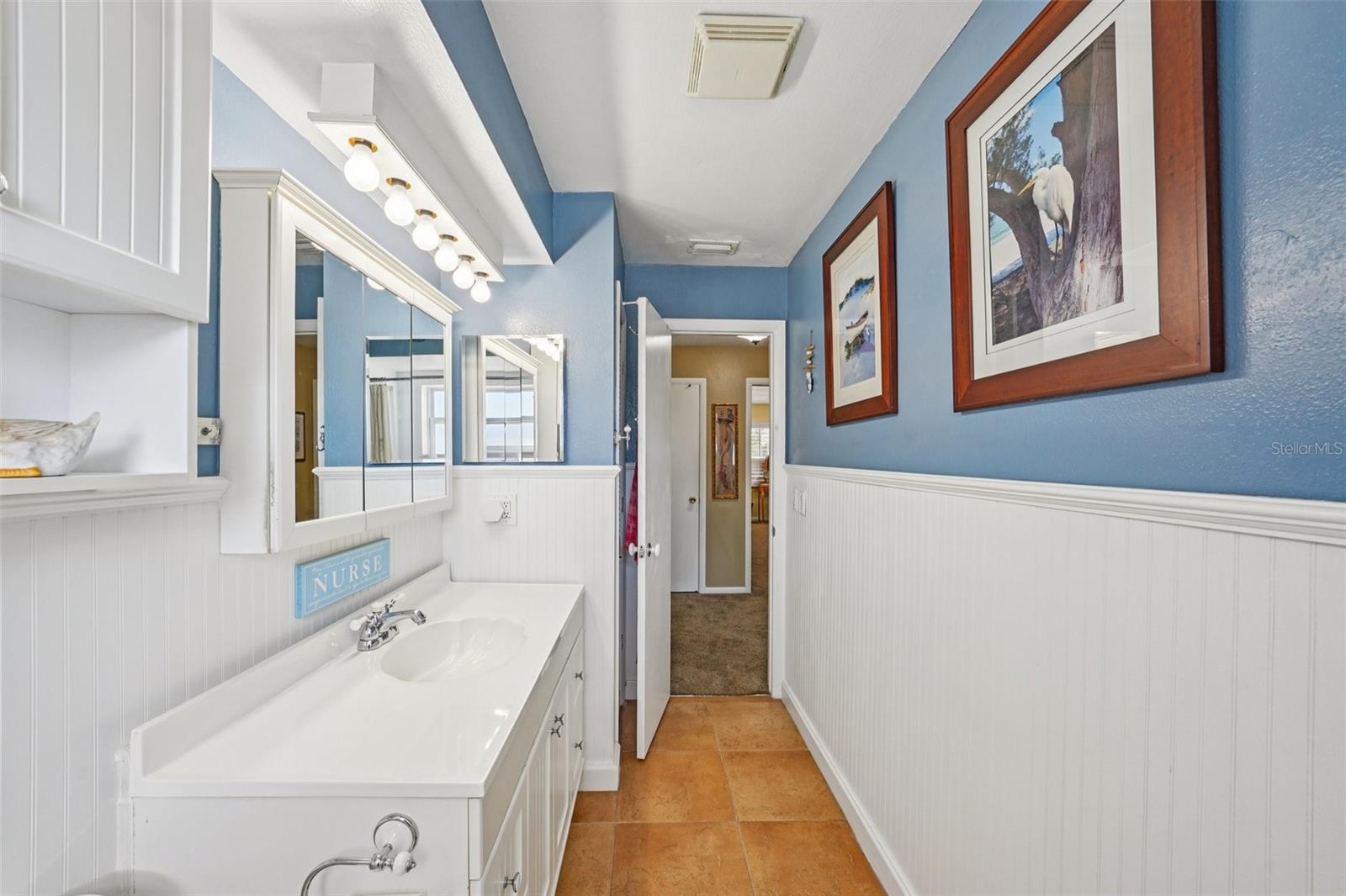 Image 31 of 88 For 13476 Binglewood Avenue