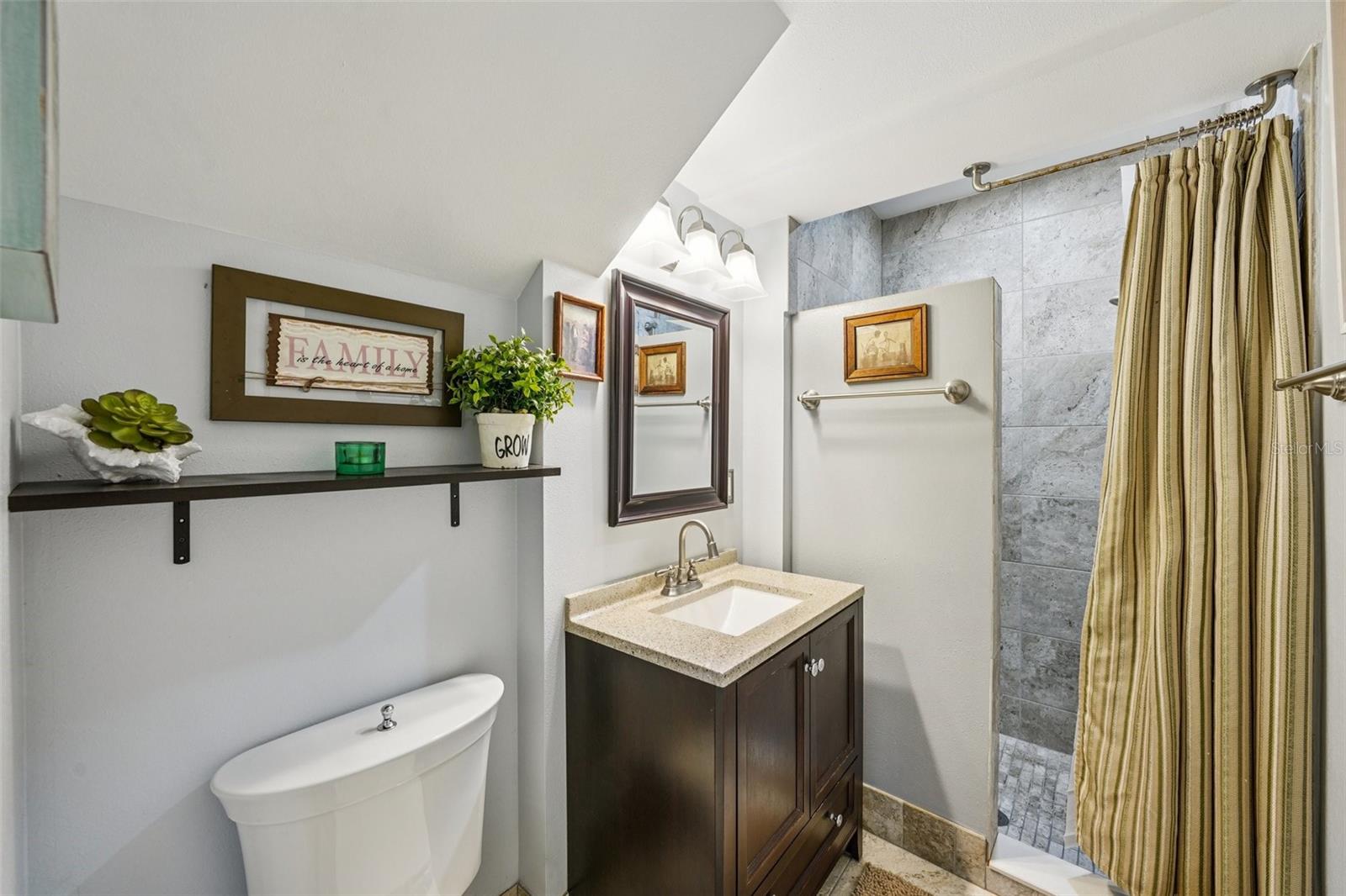 Image 48 of 88 For 13476 Binglewood Avenue