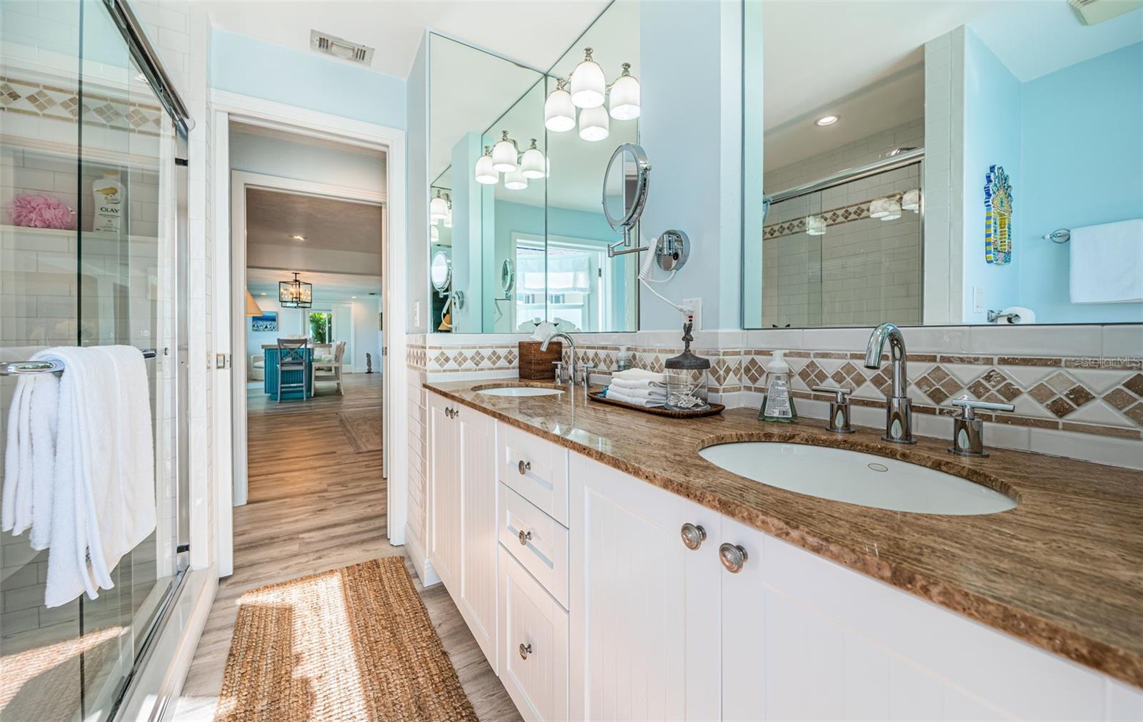 Image 50 of 91 For 2910 Alton Drive