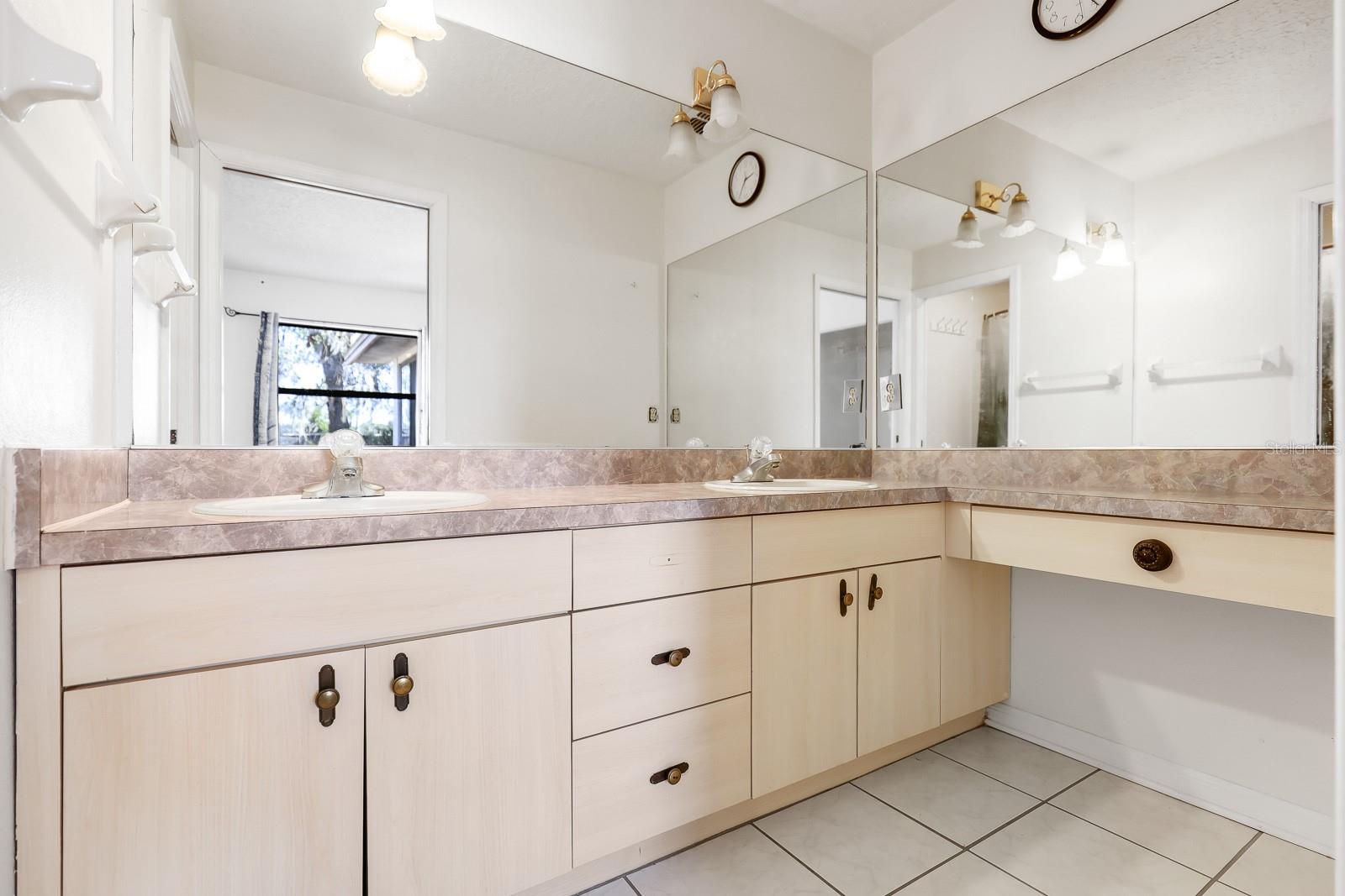 Image 16 of 34 For 2602 Savannah Drive