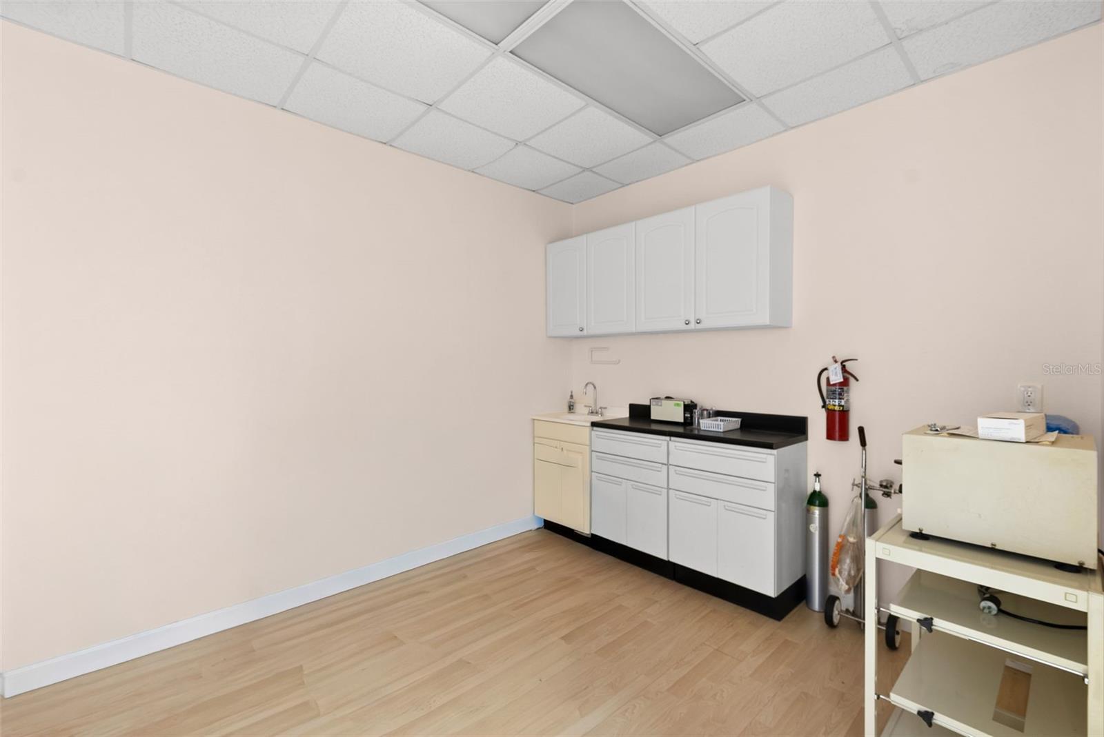 Image 10 of 19 For 611 Druid Road E 303