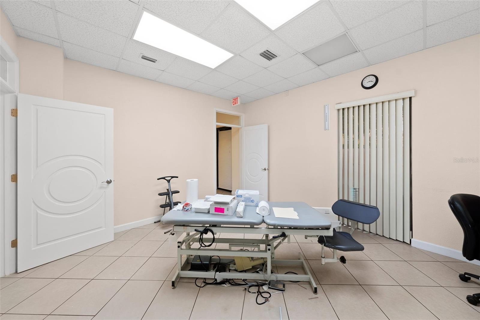 Image 16 of 19 For 611 Druid Road E 303