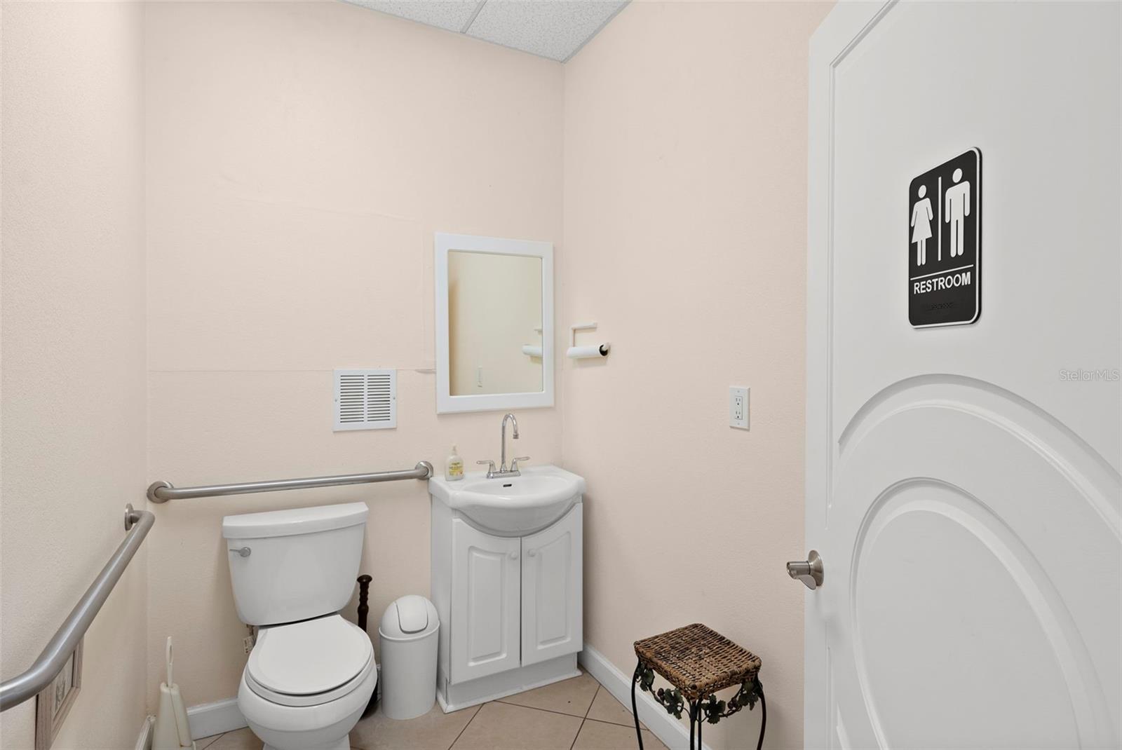 Image 19 of 19 For 611 Druid Road E 303