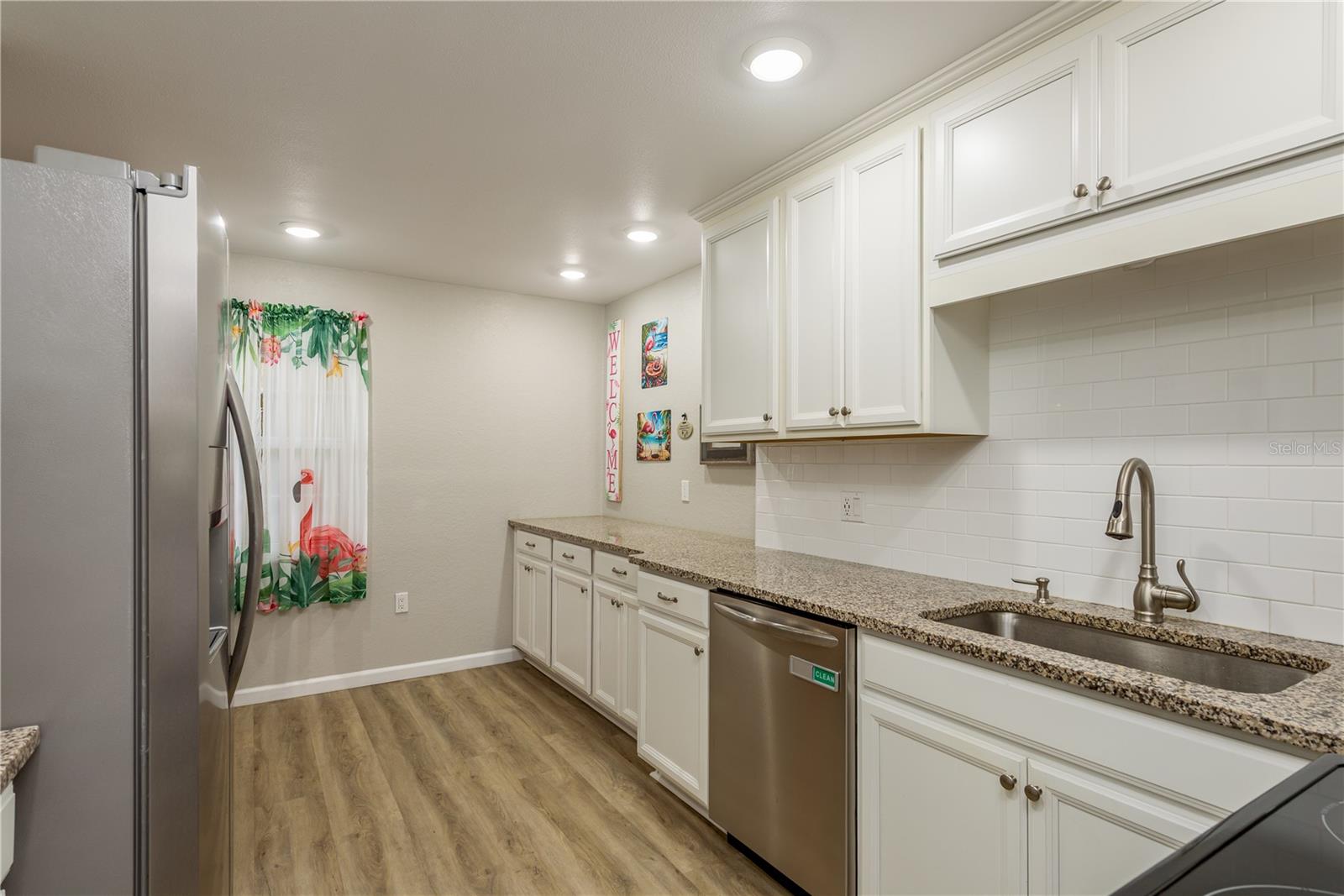 Image 17 of 52 For 19029 Us Highway 19 N 26-205