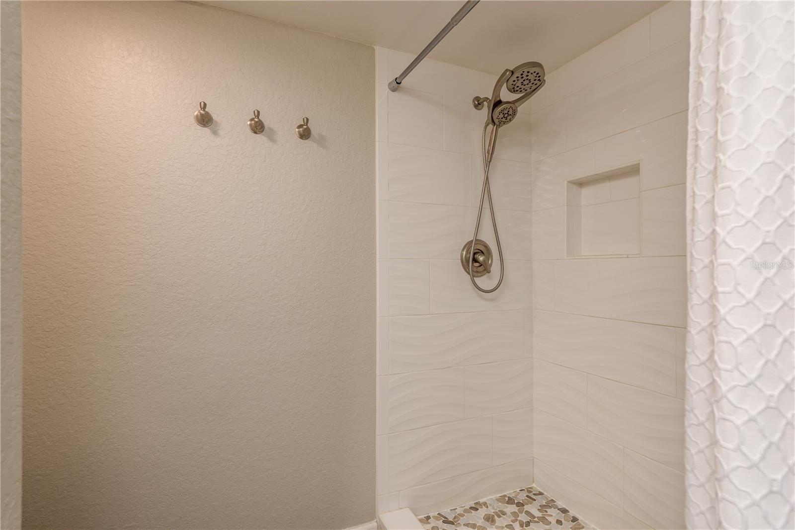 Image 25 of 52 For 19029 Us Highway 19 N 26-205