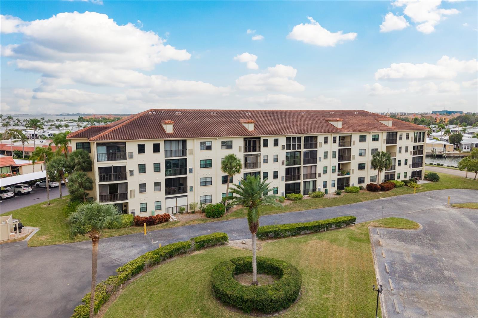 Image 51 of 52 For 19029 Us Highway 19 N 26-205