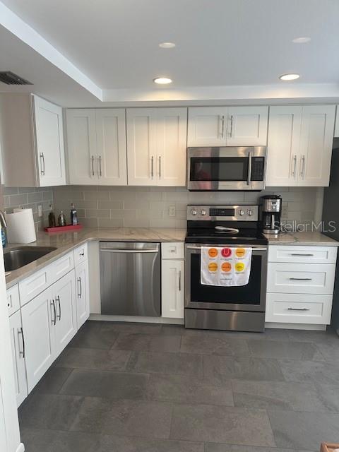 Image 12 of 43 For 19029 Us Highway 19 N 20f