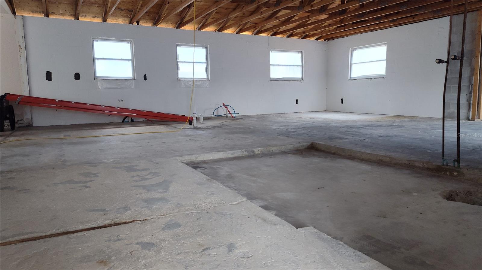 Image 3 of 12 For 1762 Nevada Avenue Ne