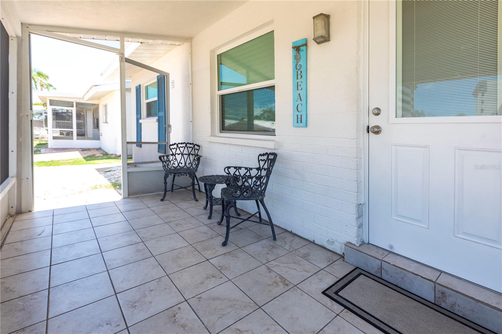 Image 16 of 18 For 6020 Midnight Pass Road 7