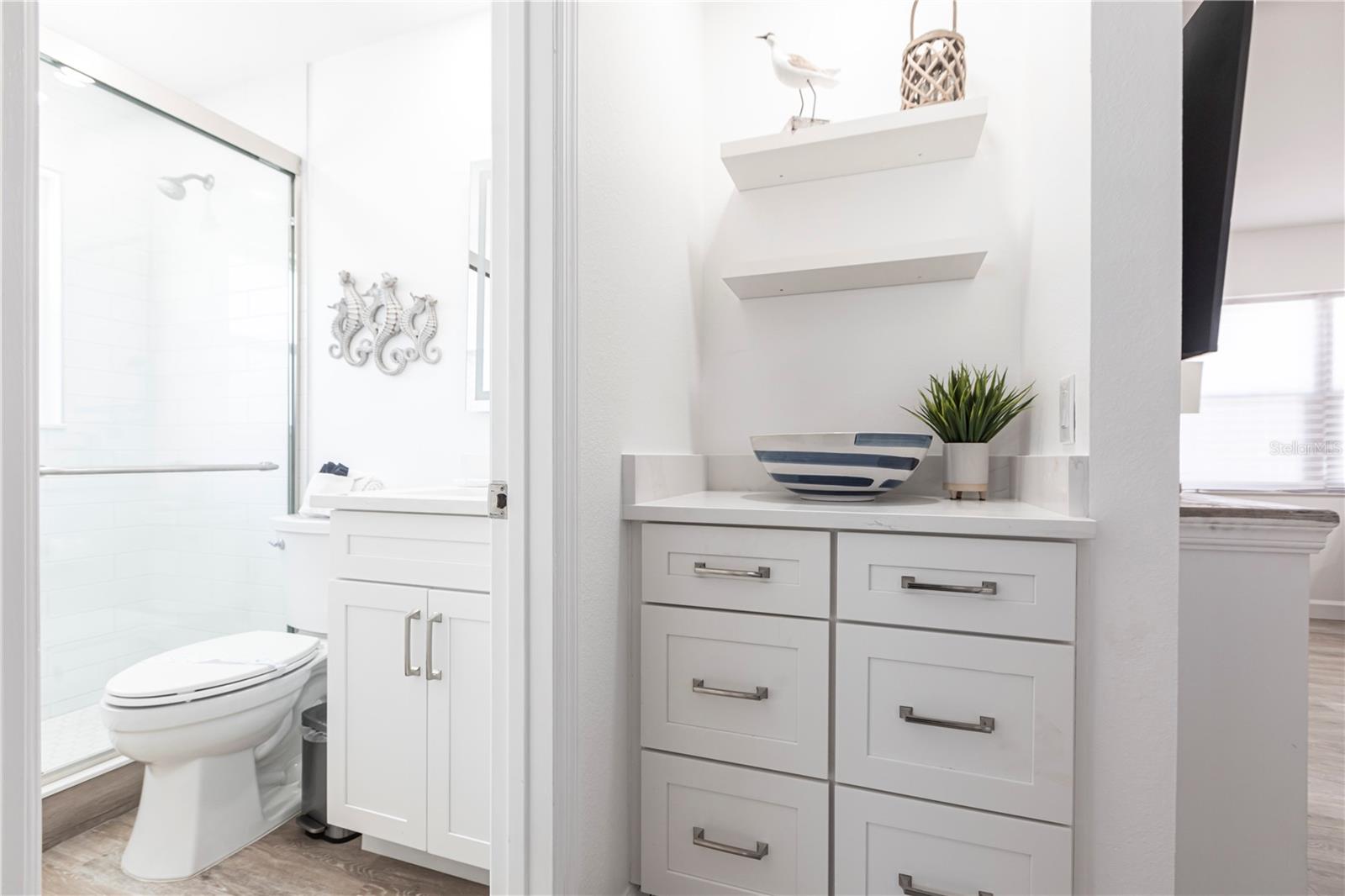 Image 7 of 18 For 6020 Midnight Pass Road 7