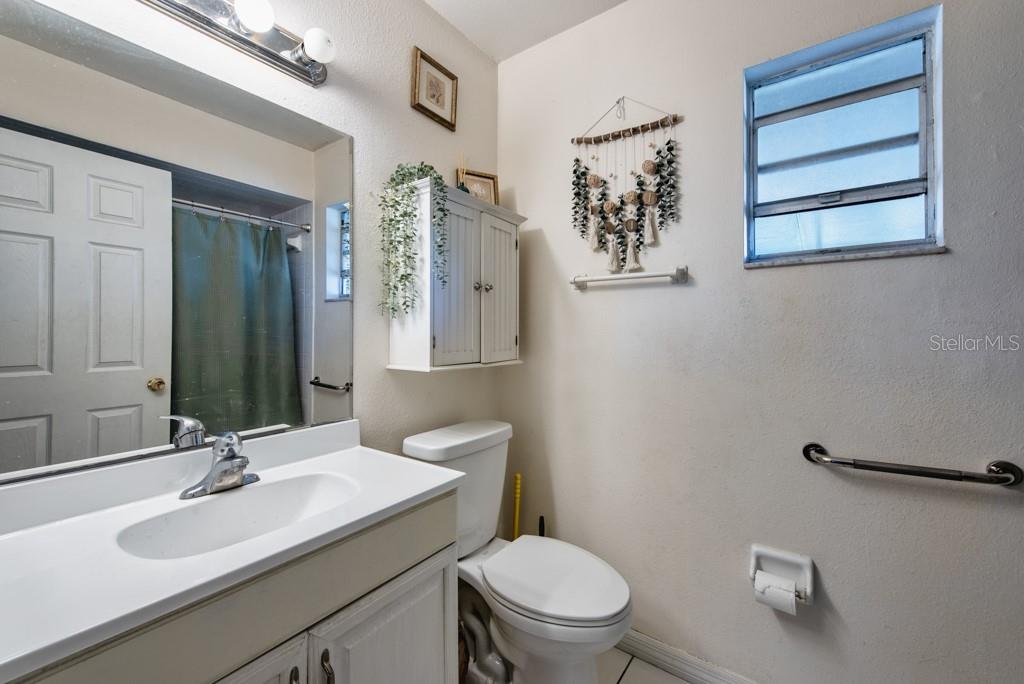 Image 15 of 28 For 12897 83rd Avenue