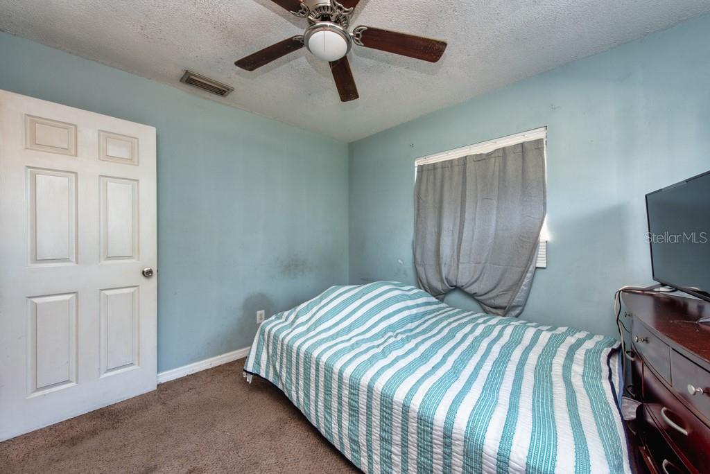 Image 18 of 28 For 12897 83rd Avenue