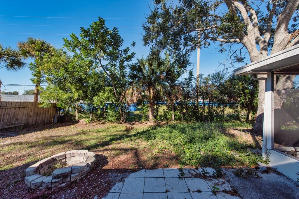 Image 22 of 28 For 12897 83rd Avenue