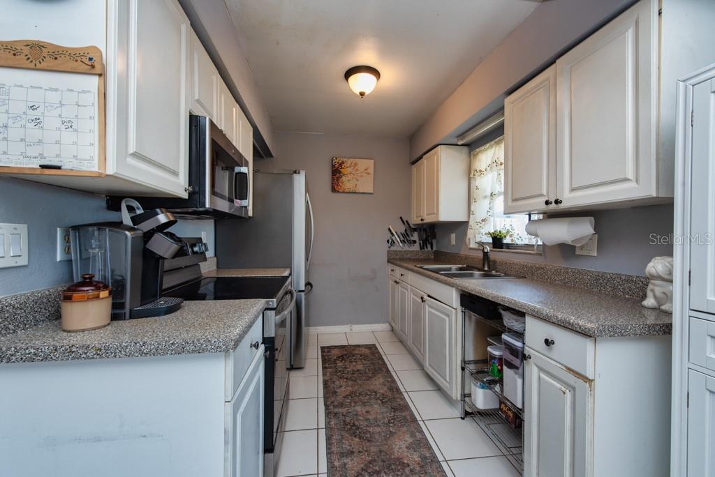 Image 8 of 28 For 12897 83rd Avenue