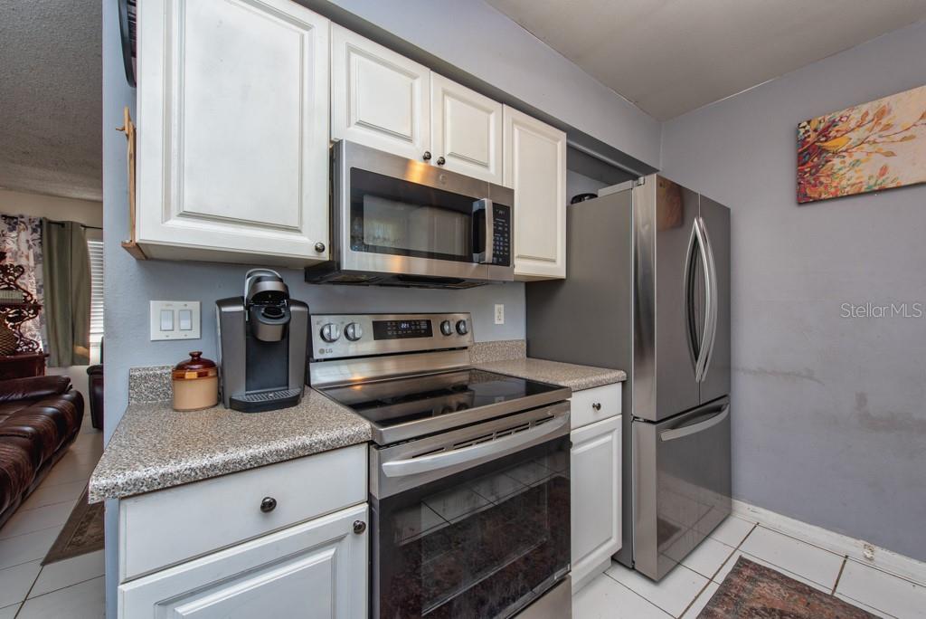 Image 9 of 28 For 12897 83rd Avenue