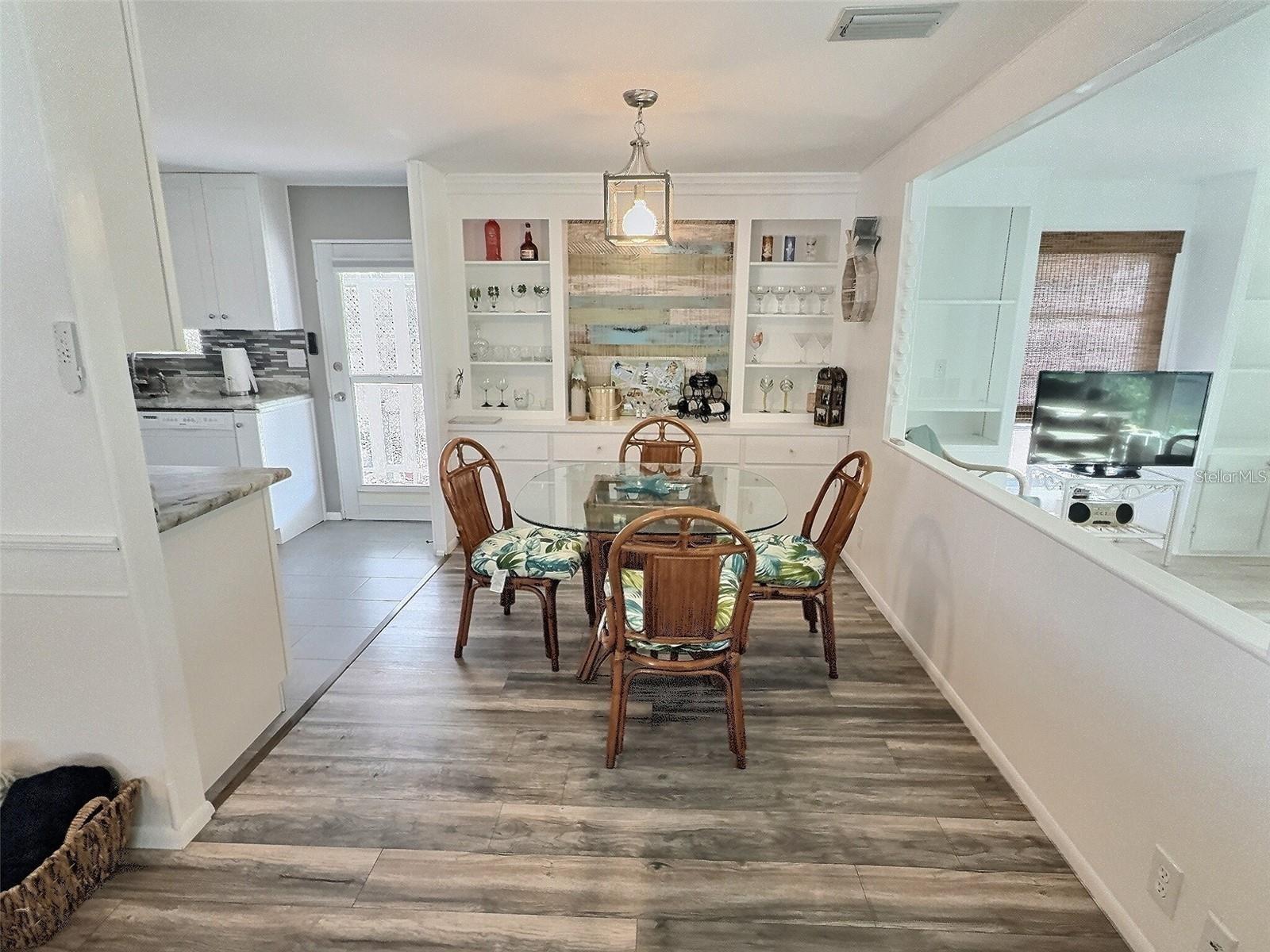 Image 19 of 24 For 667 Sugar Palm Street