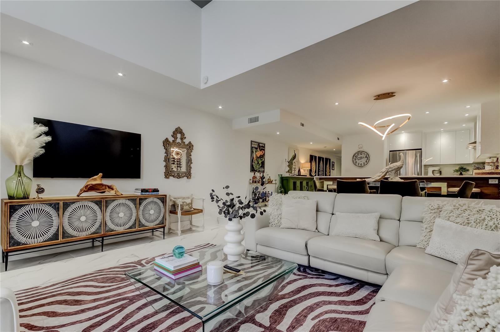 Image 2 of 55 For 301 2nd Street N 10