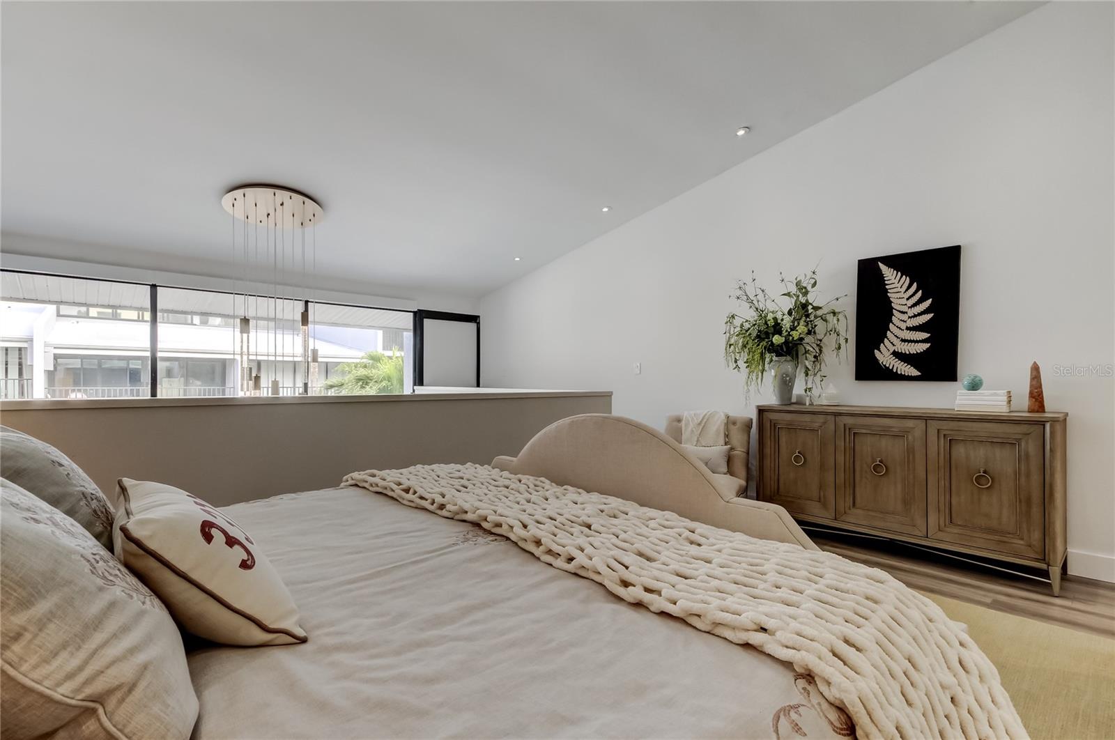 Image 28 of 55 For 301 2nd Street N 10