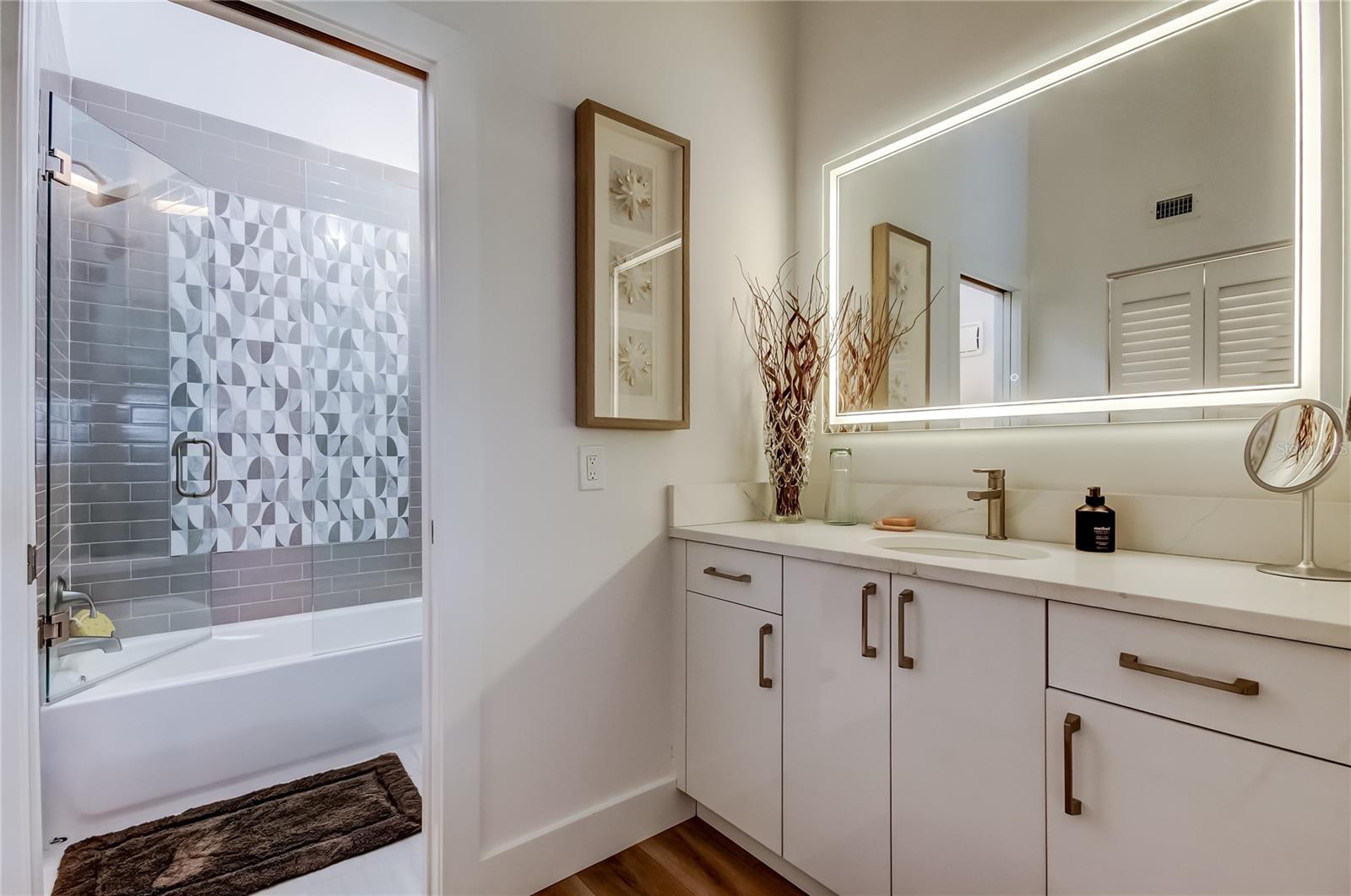 Image 30 of 55 For 301 2nd Street N 10