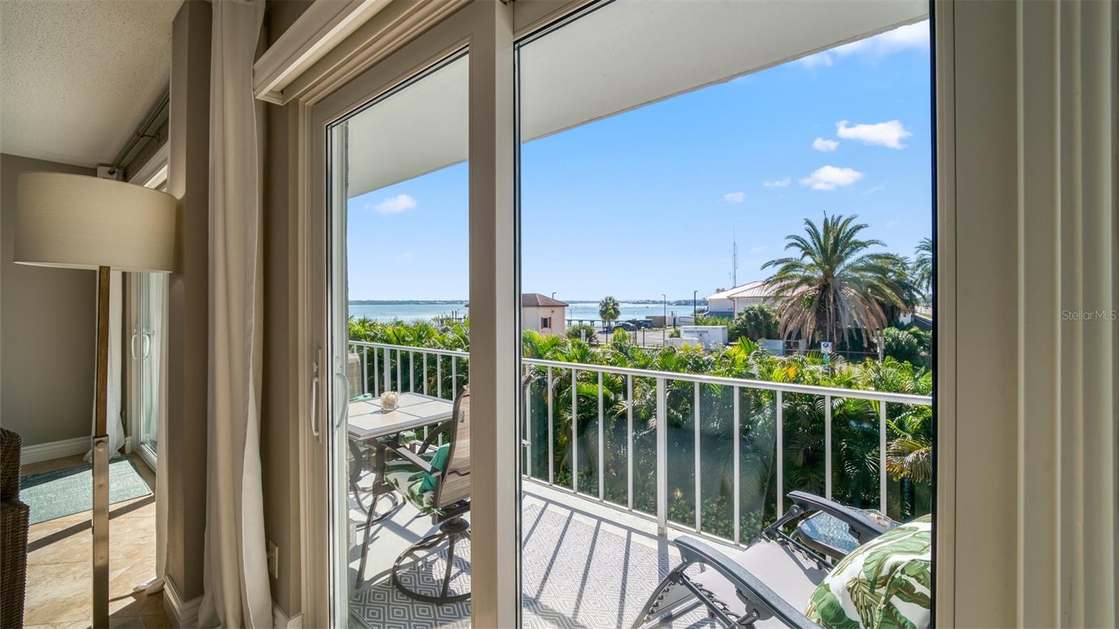 Image 11 of 34 For 1351 Gulf Boulevard 219