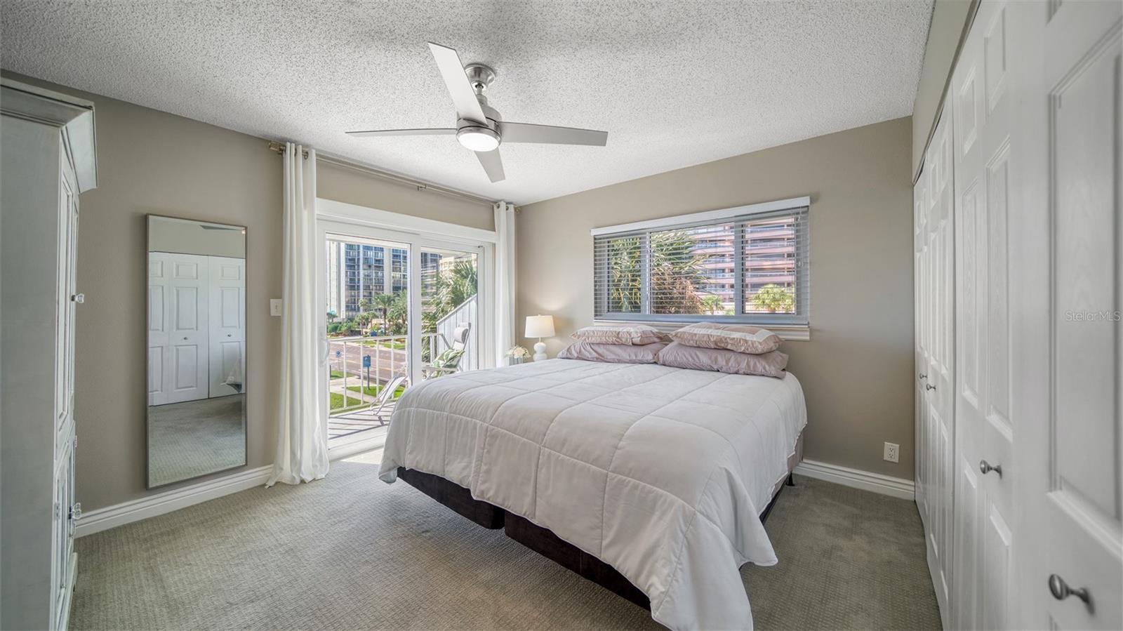 Image 18 of 34 For 1351 Gulf Boulevard 219