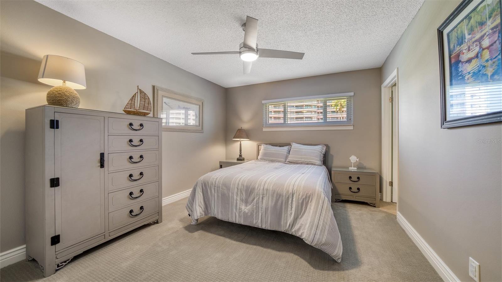 Image 22 of 34 For 1351 Gulf Boulevard 219