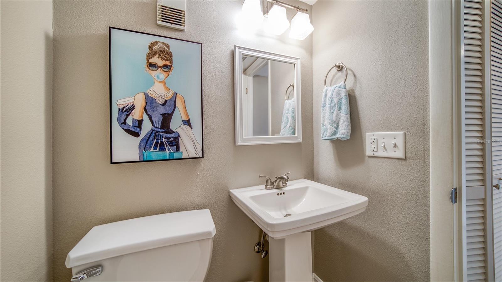 Image 25 of 34 For 1351 Gulf Boulevard 219