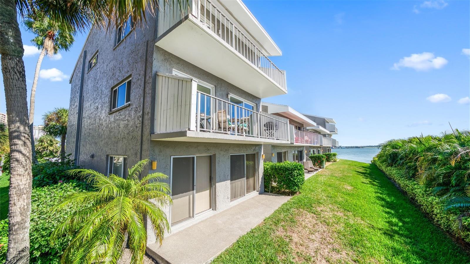 Image 27 of 34 For 1351 Gulf Boulevard 219