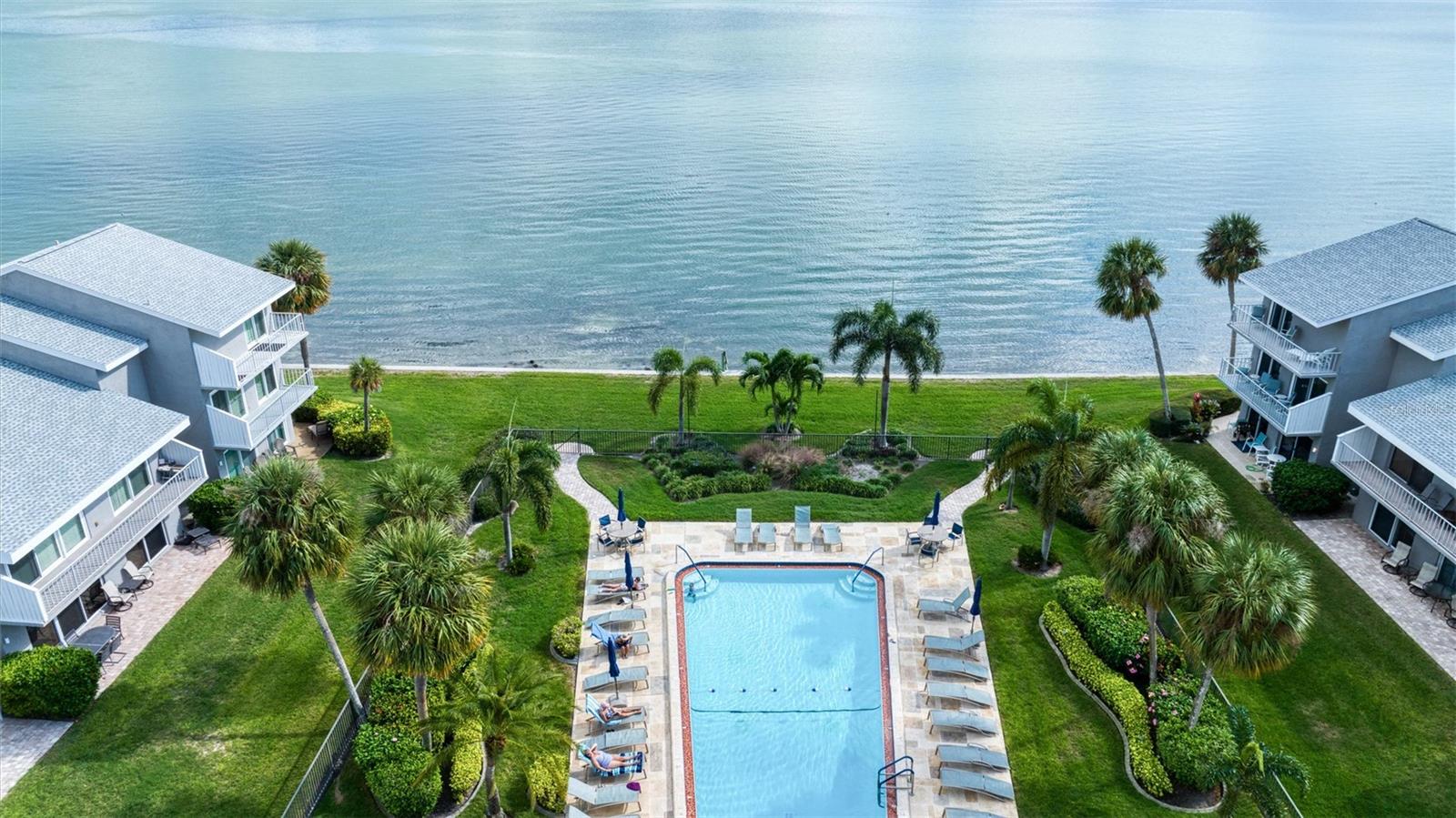 Image 29 of 34 For 1351 Gulf Boulevard 219