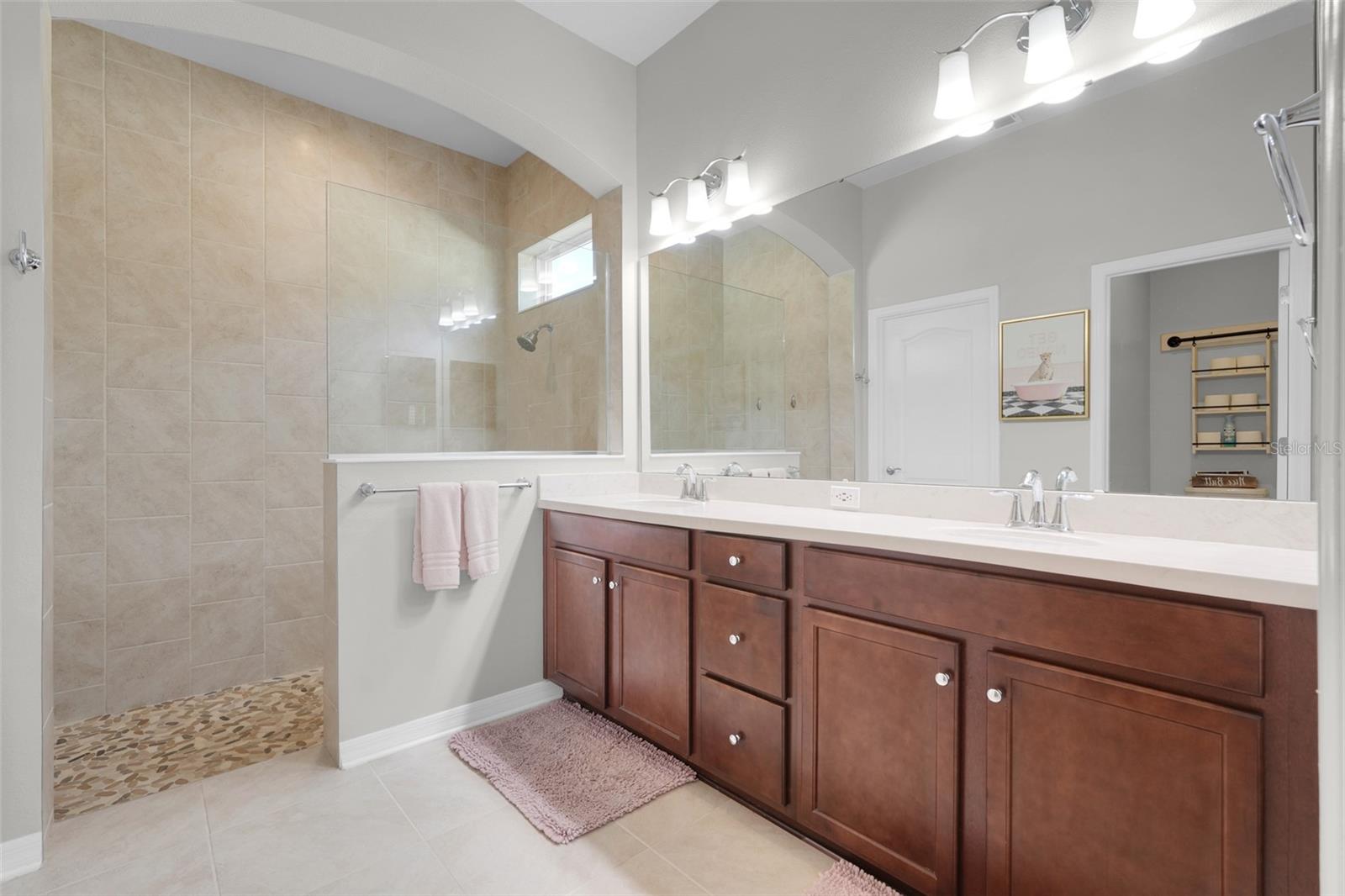 Image 20 of 39 For 13304 Magnolia Valley Drive