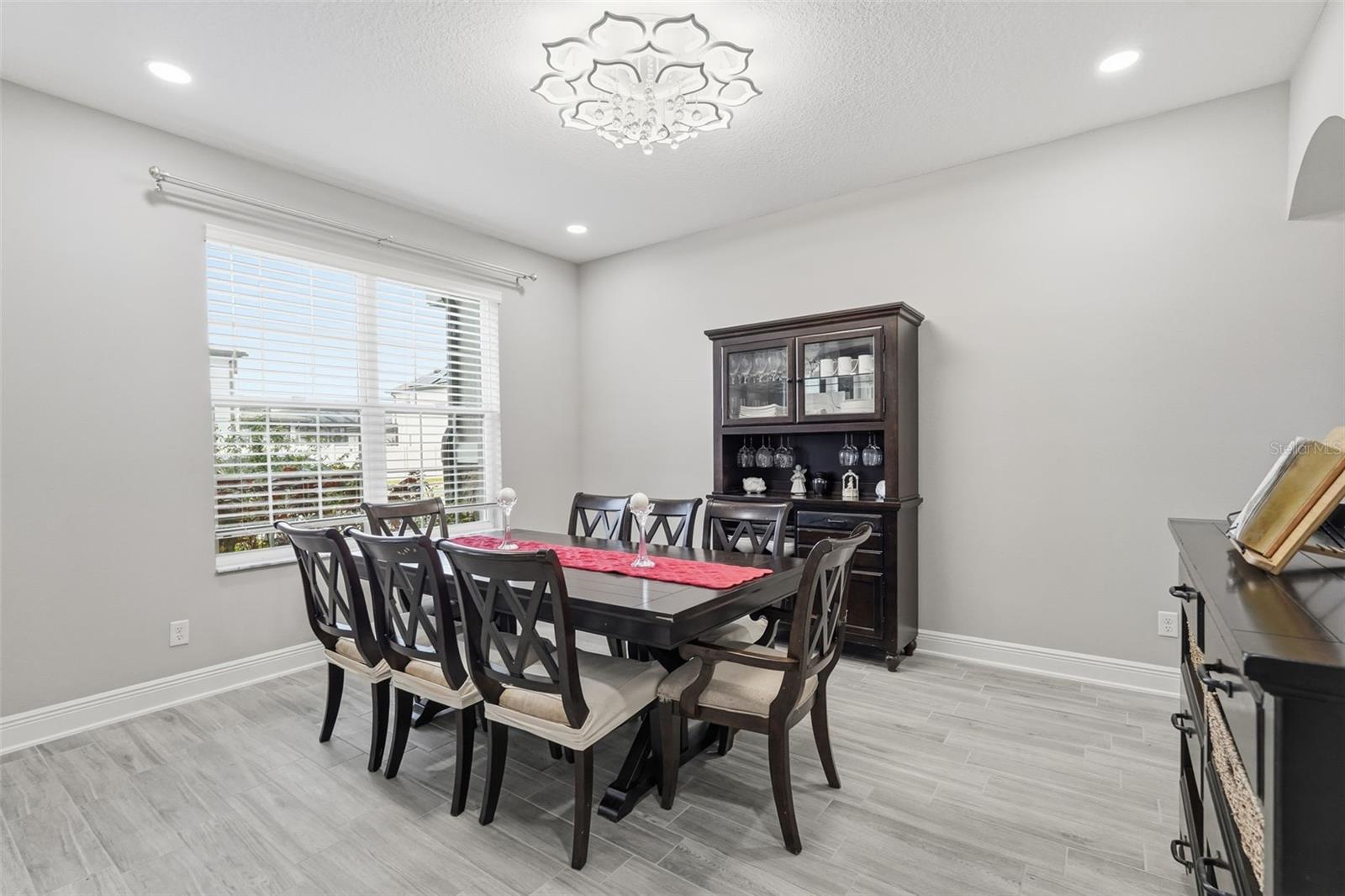 Listing photo id 19 for 11002 Sundrift Drive