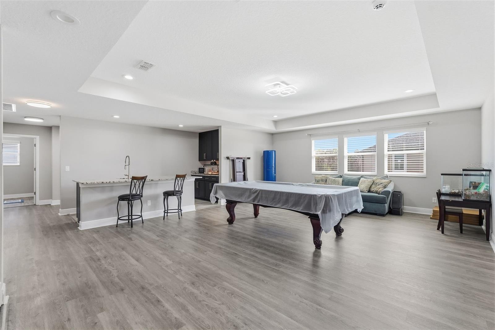 Listing photo id 35 for 11002 Sundrift Drive