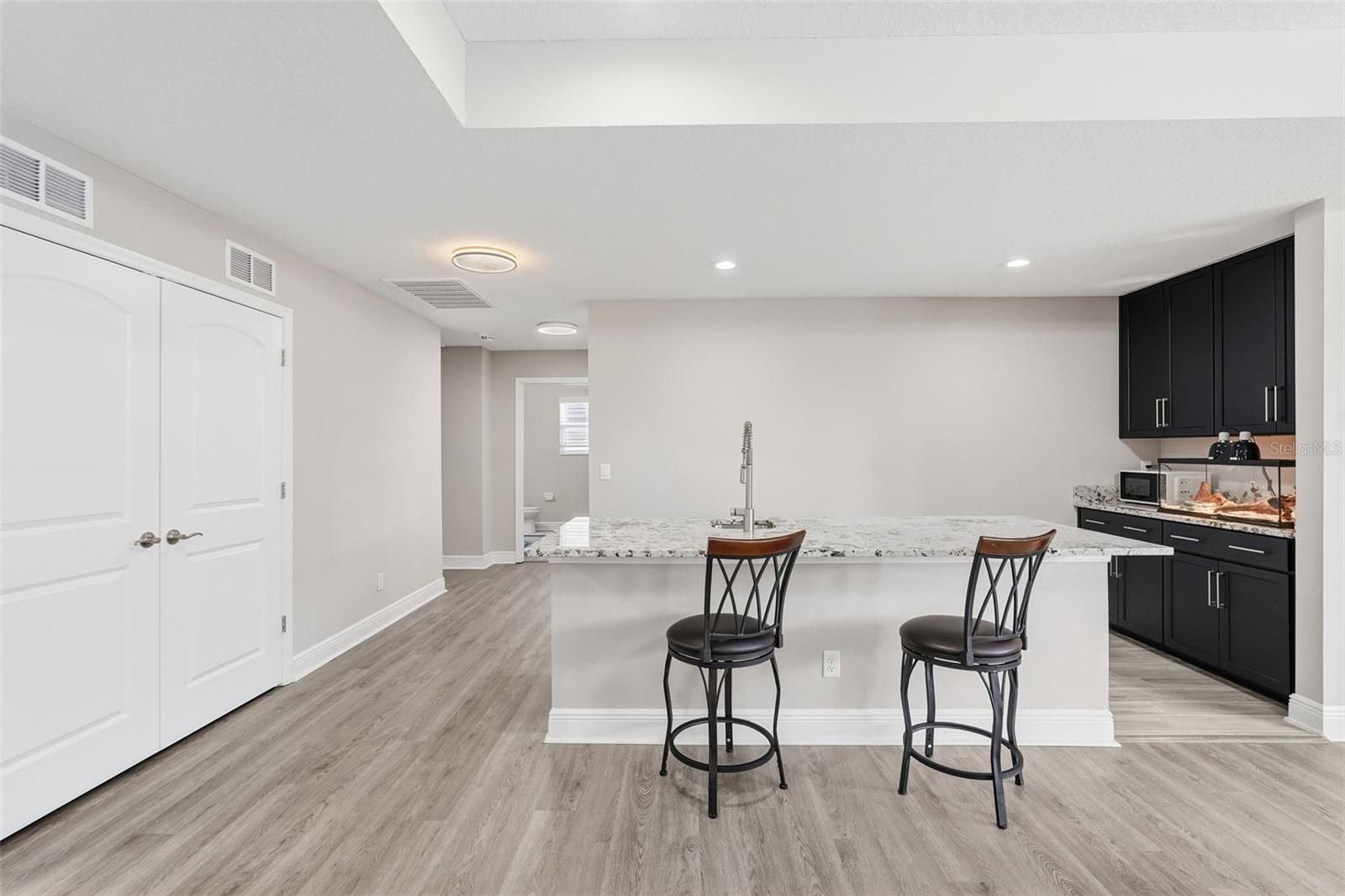 Listing photo id 38 for 11002 Sundrift Drive