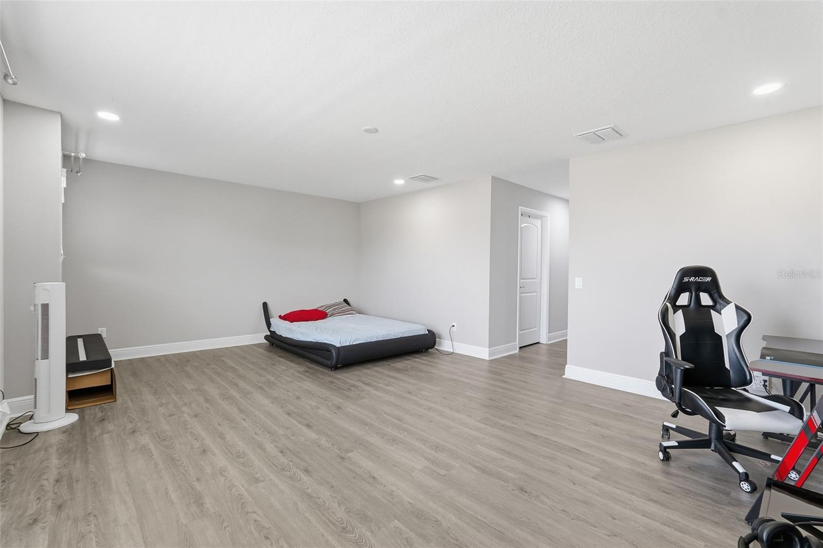 Listing photo id 58 for 11002 Sundrift Drive