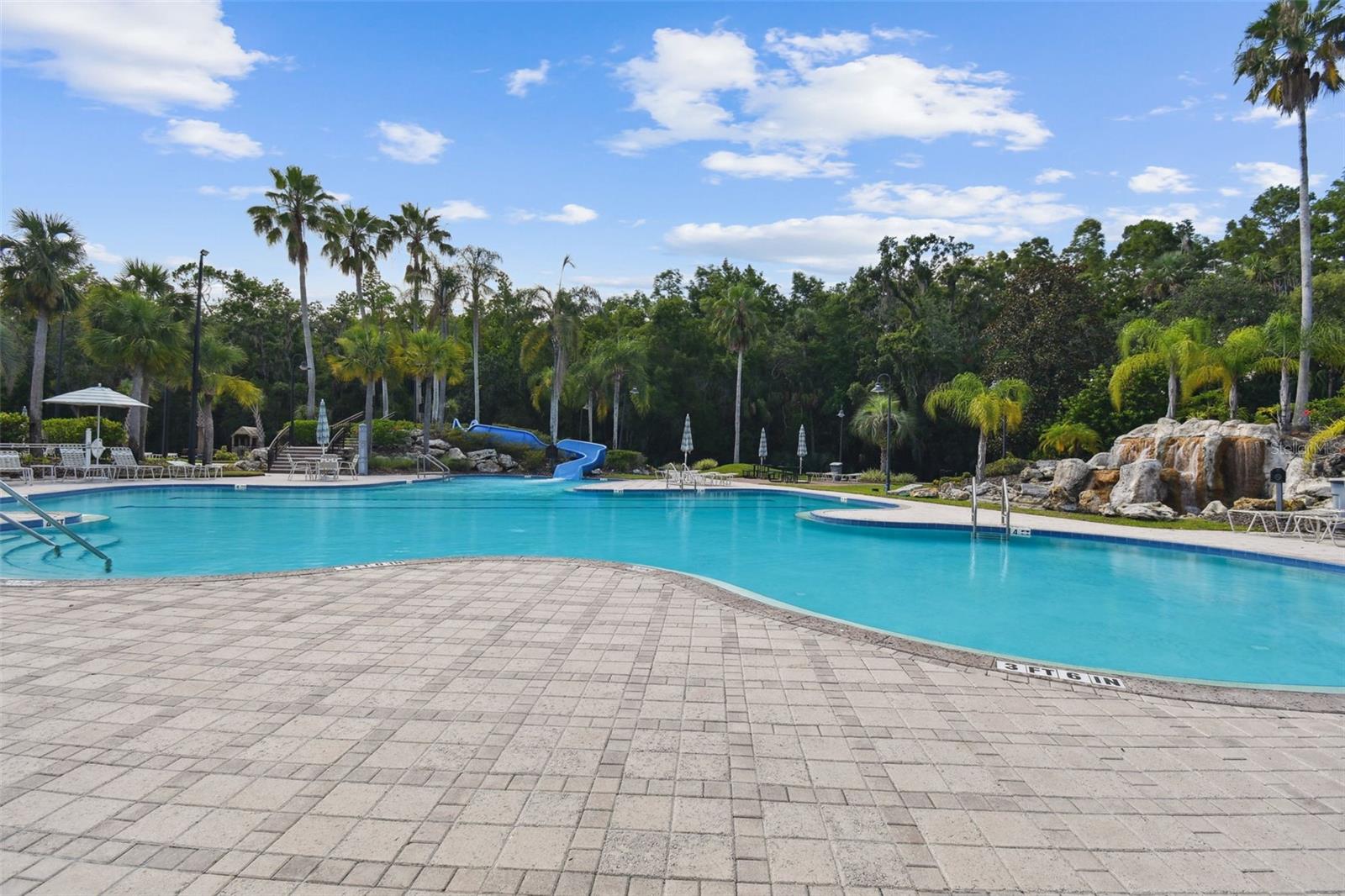 Listing photo id 77 for 11002 Sundrift Drive