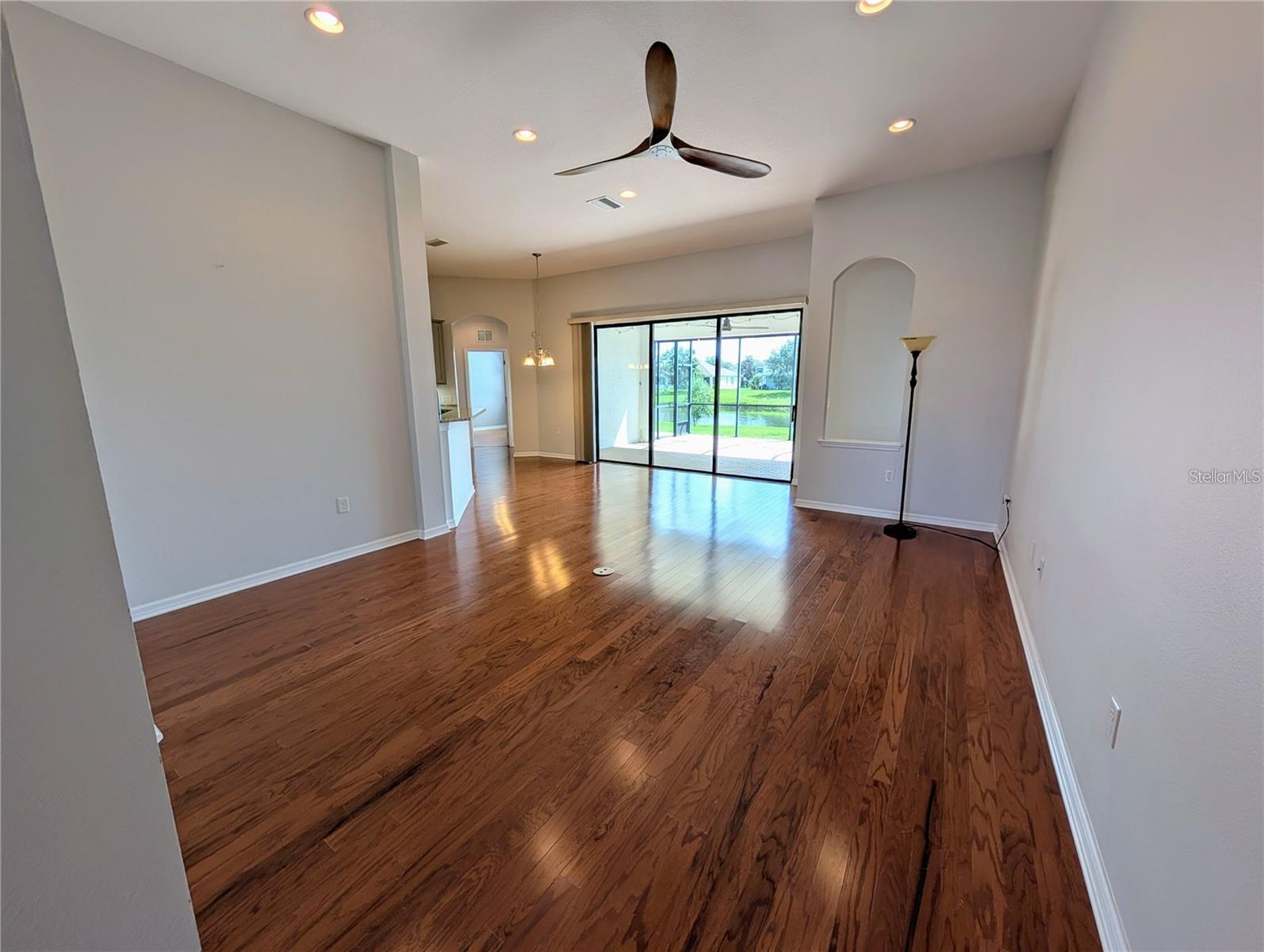 Image 6 of 29 For 5303 Moon Shell Drive