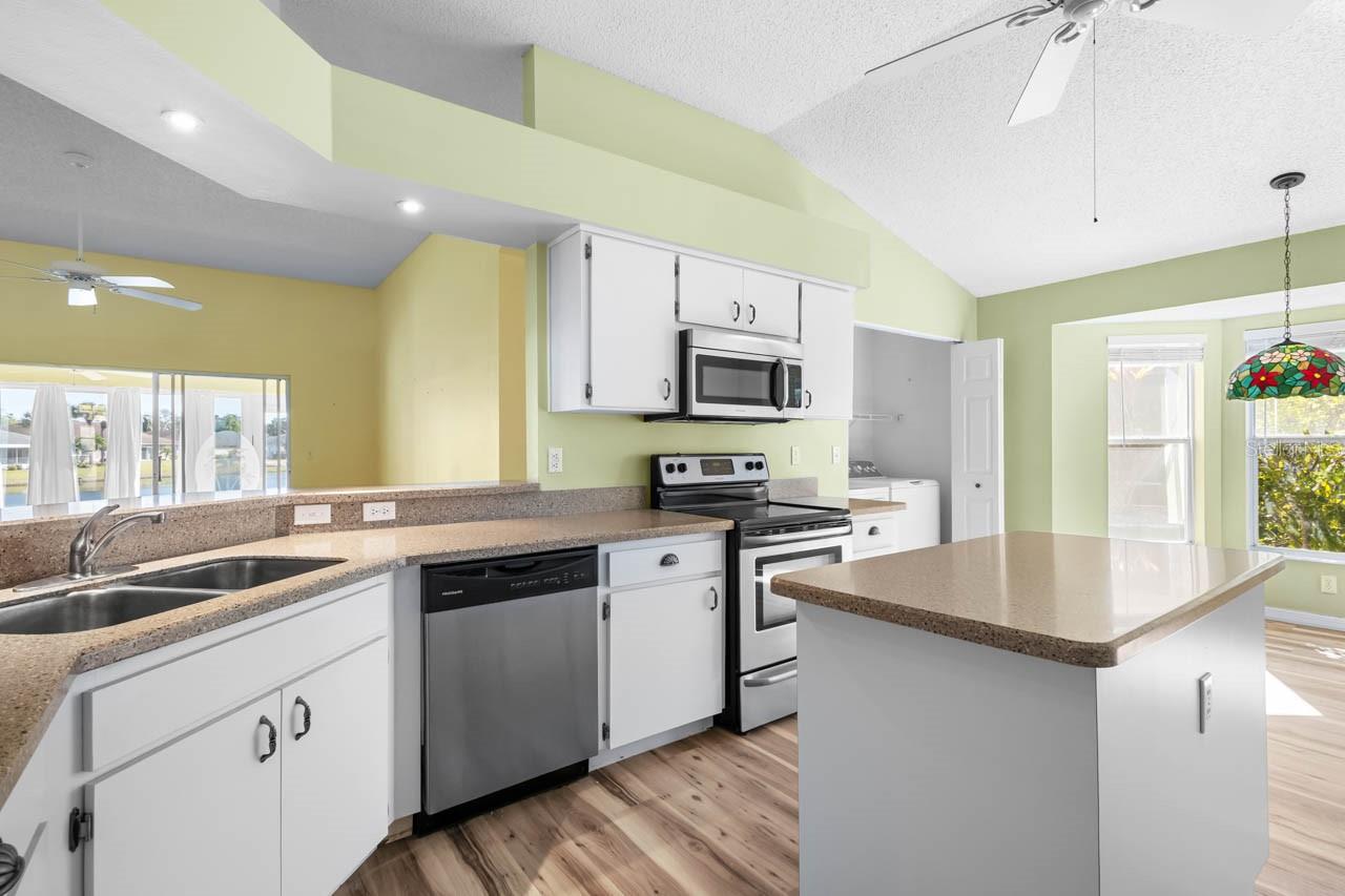 Image 10 of 55 For 811 Staffordshire Lane