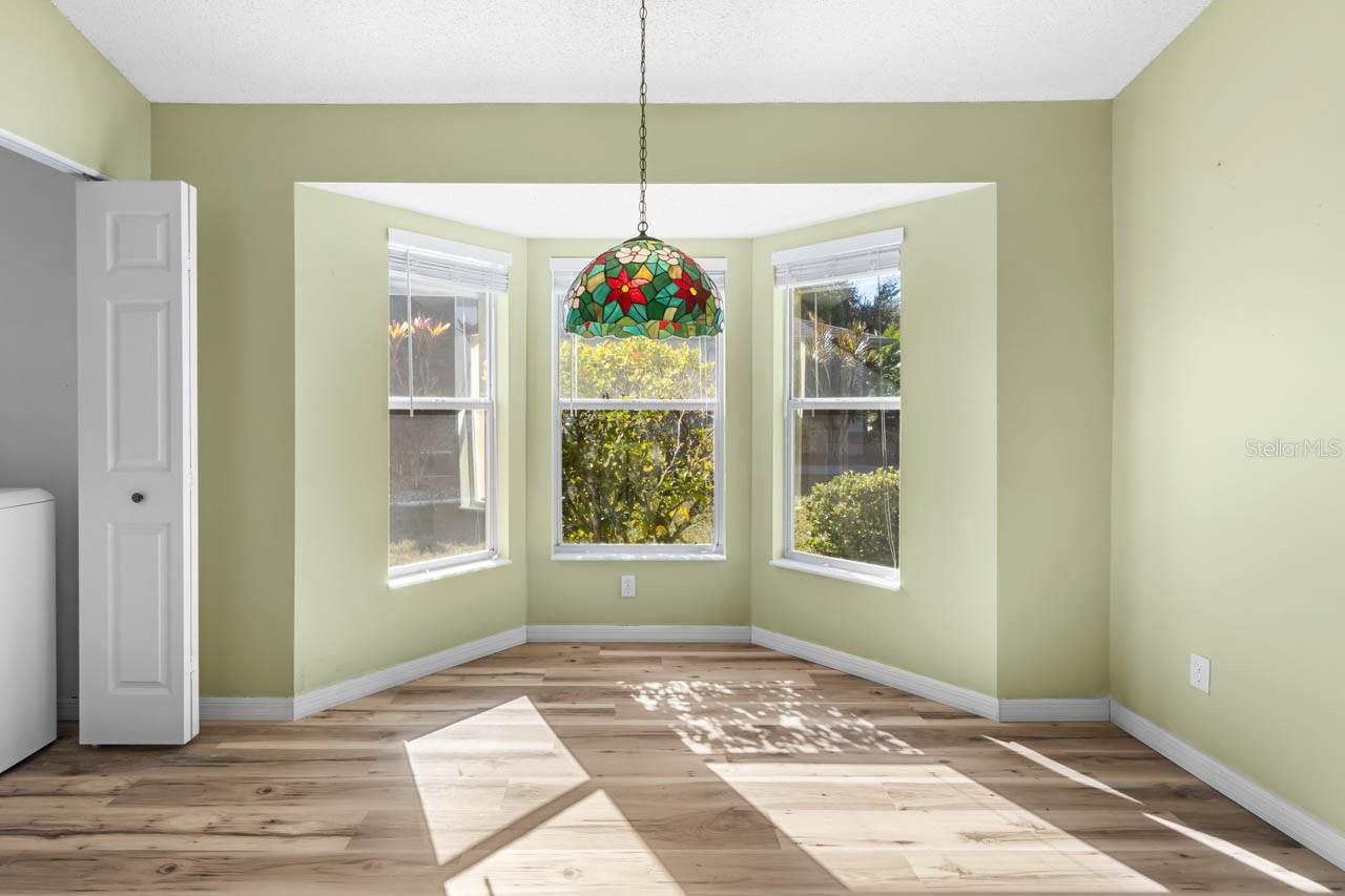 Image 14 of 55 For 811 Staffordshire Lane