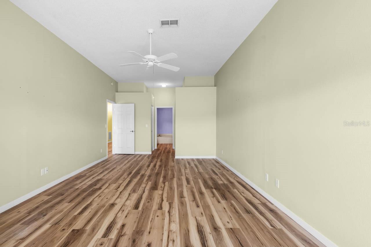 Image 18 of 55 For 811 Staffordshire Lane