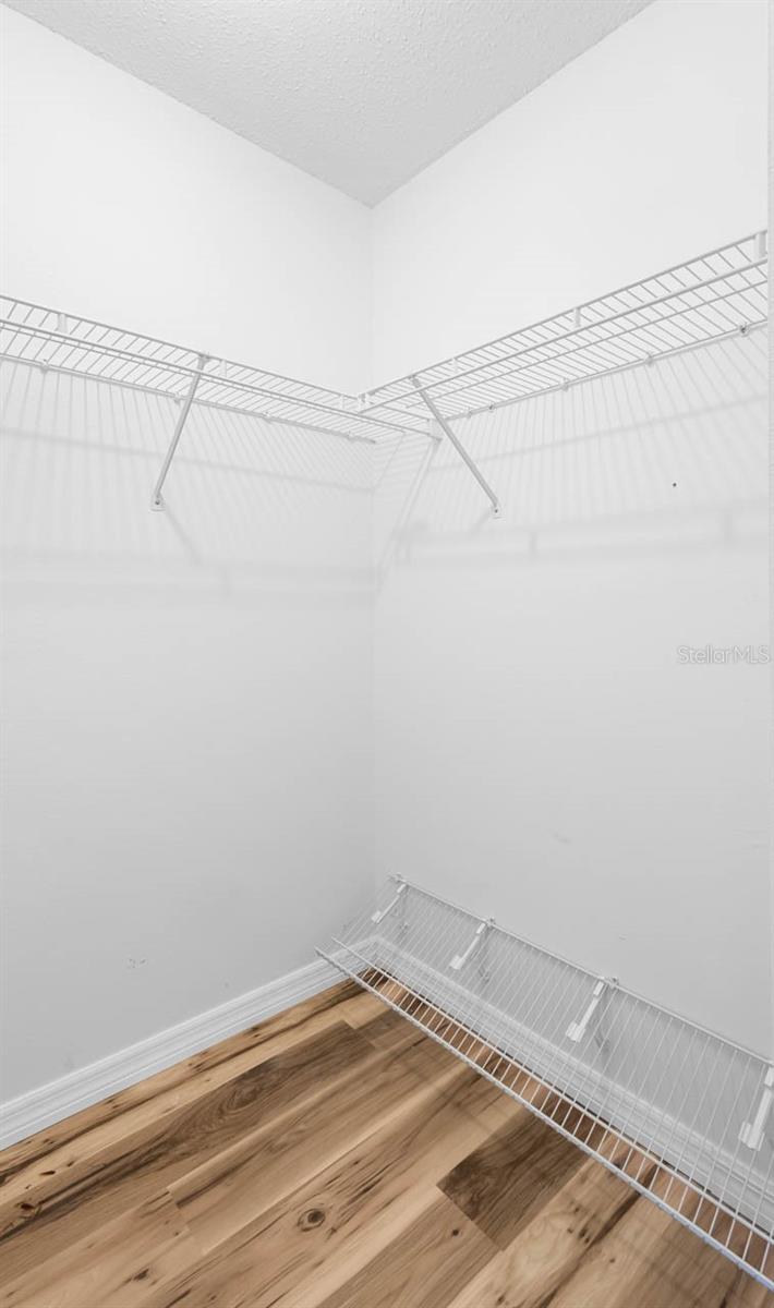 Image 19 of 55 For 811 Staffordshire Lane