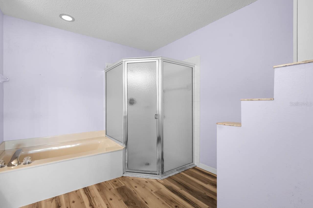 Image 22 of 55 For 811 Staffordshire Lane