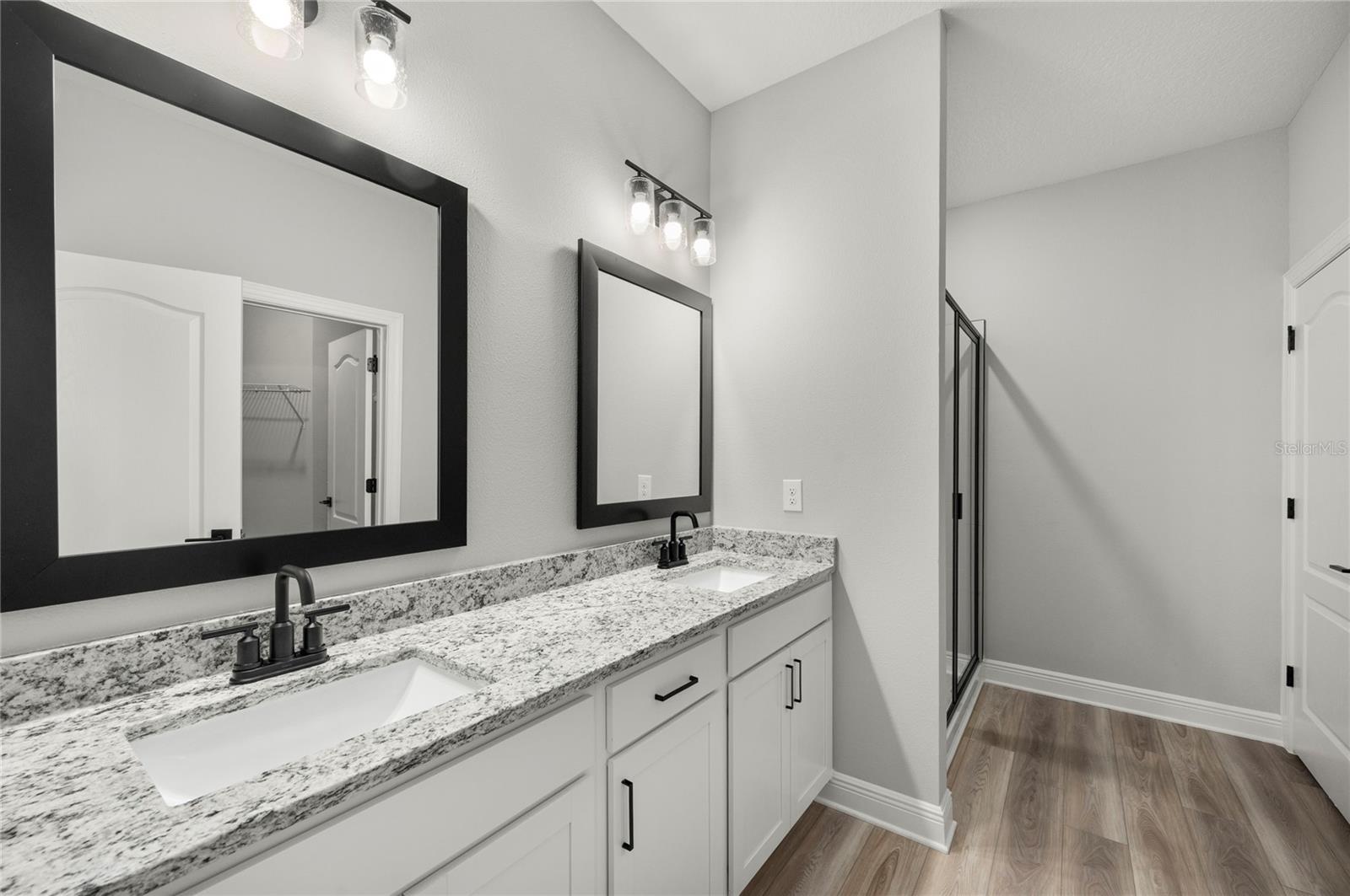 Image 5 of 8 For 7737 Somersworth Drive