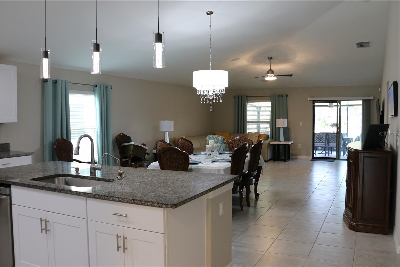 Image 10 of 44 For 16554 Delia Street