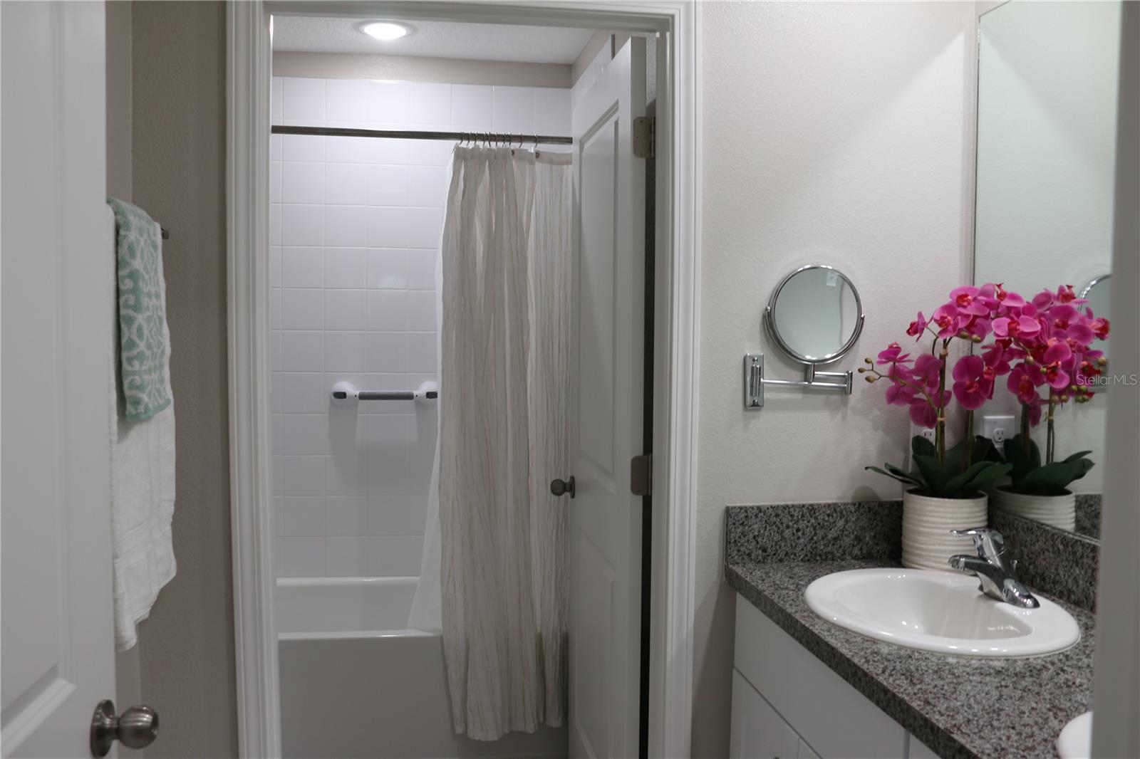 Image 28 of 44 For 16554 Delia Street