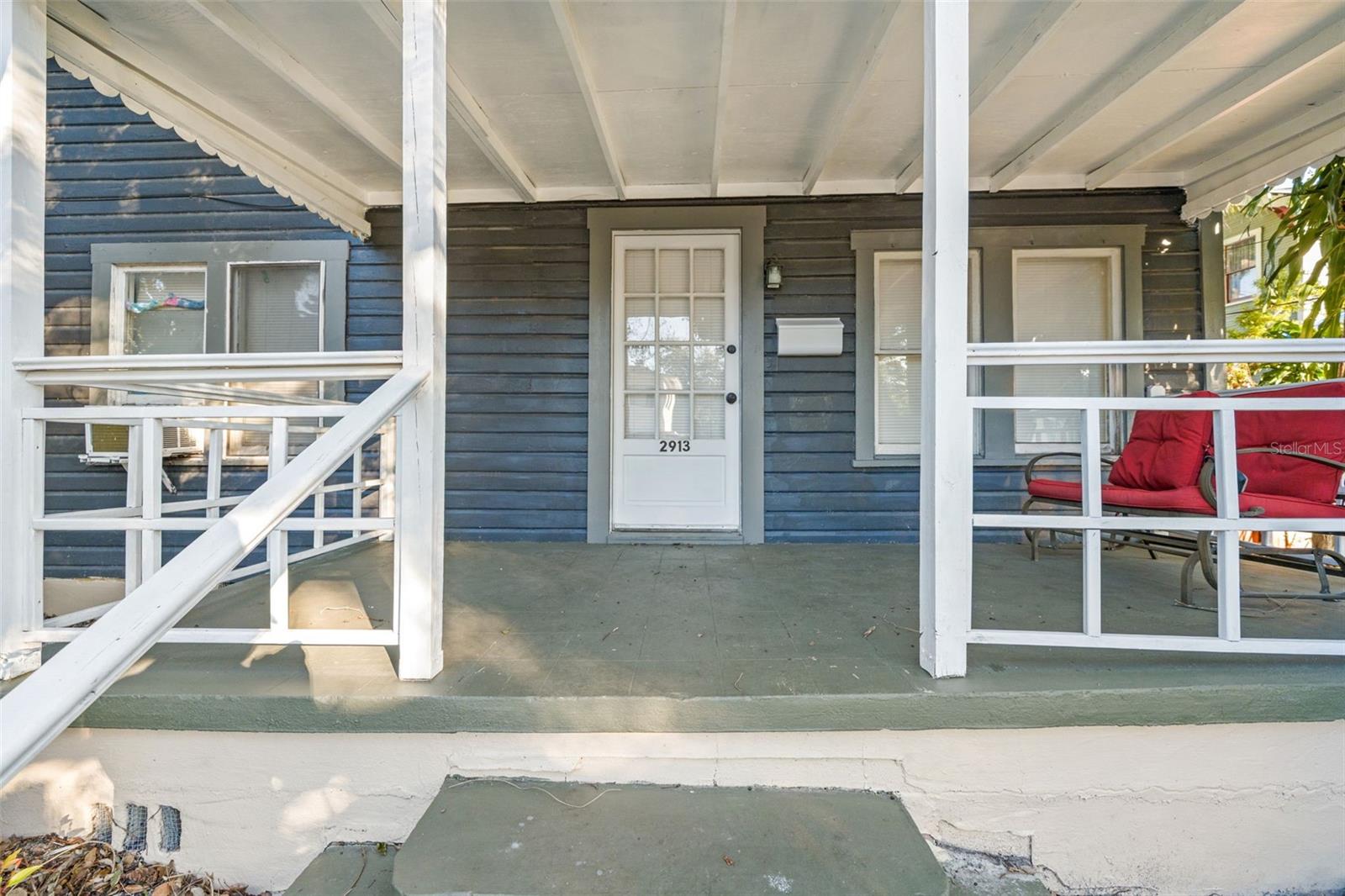 Listing photo id 1 for 501 Floribraska Avenue