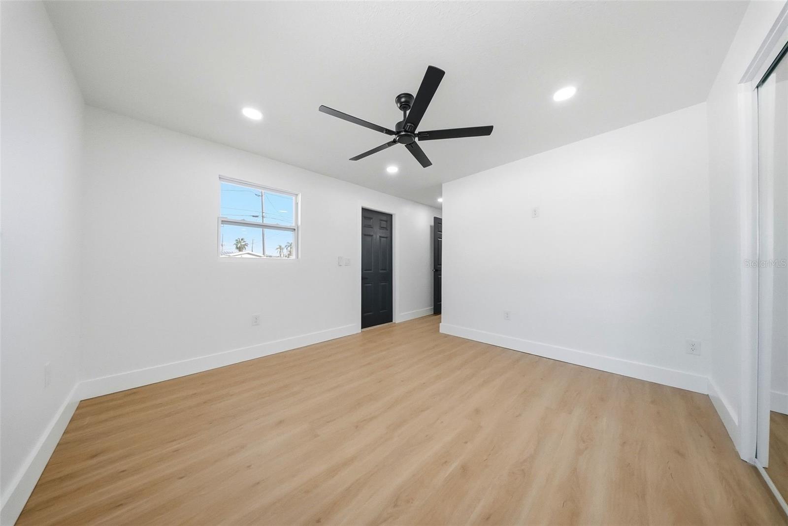 Image 25 of 56 For 4701 72nd Avenue N