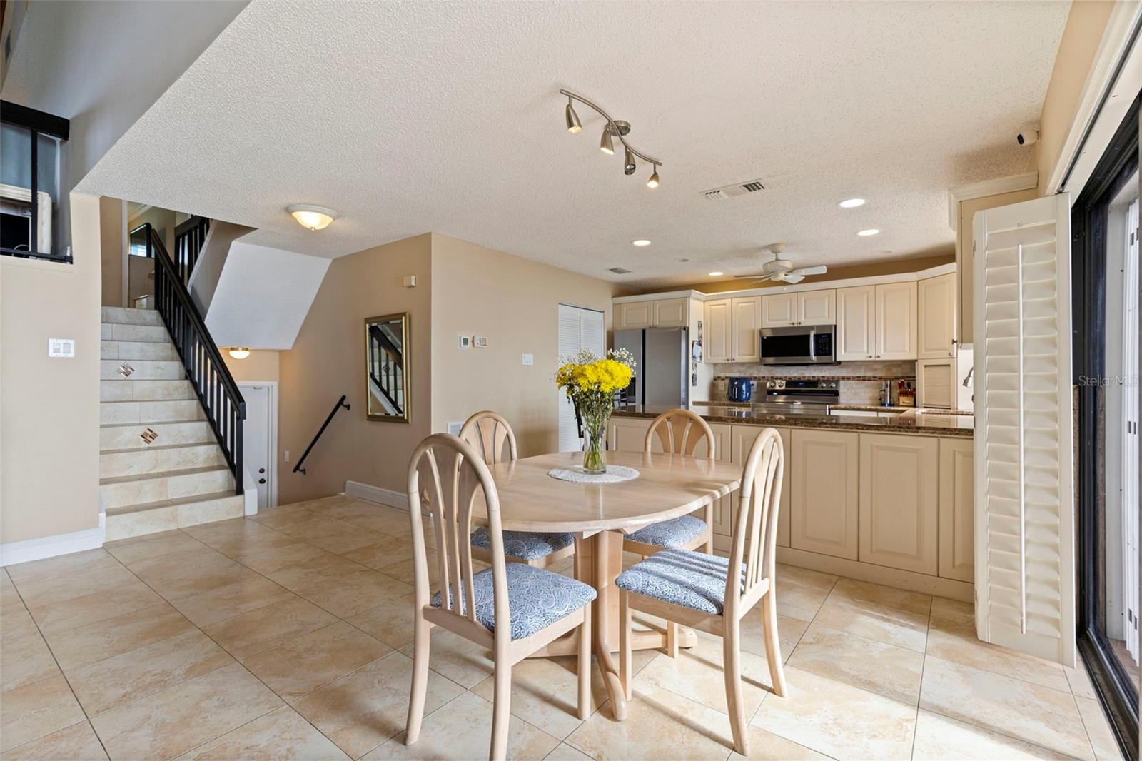 Image 10 of 27 For 5668 Escondida Boulevard S