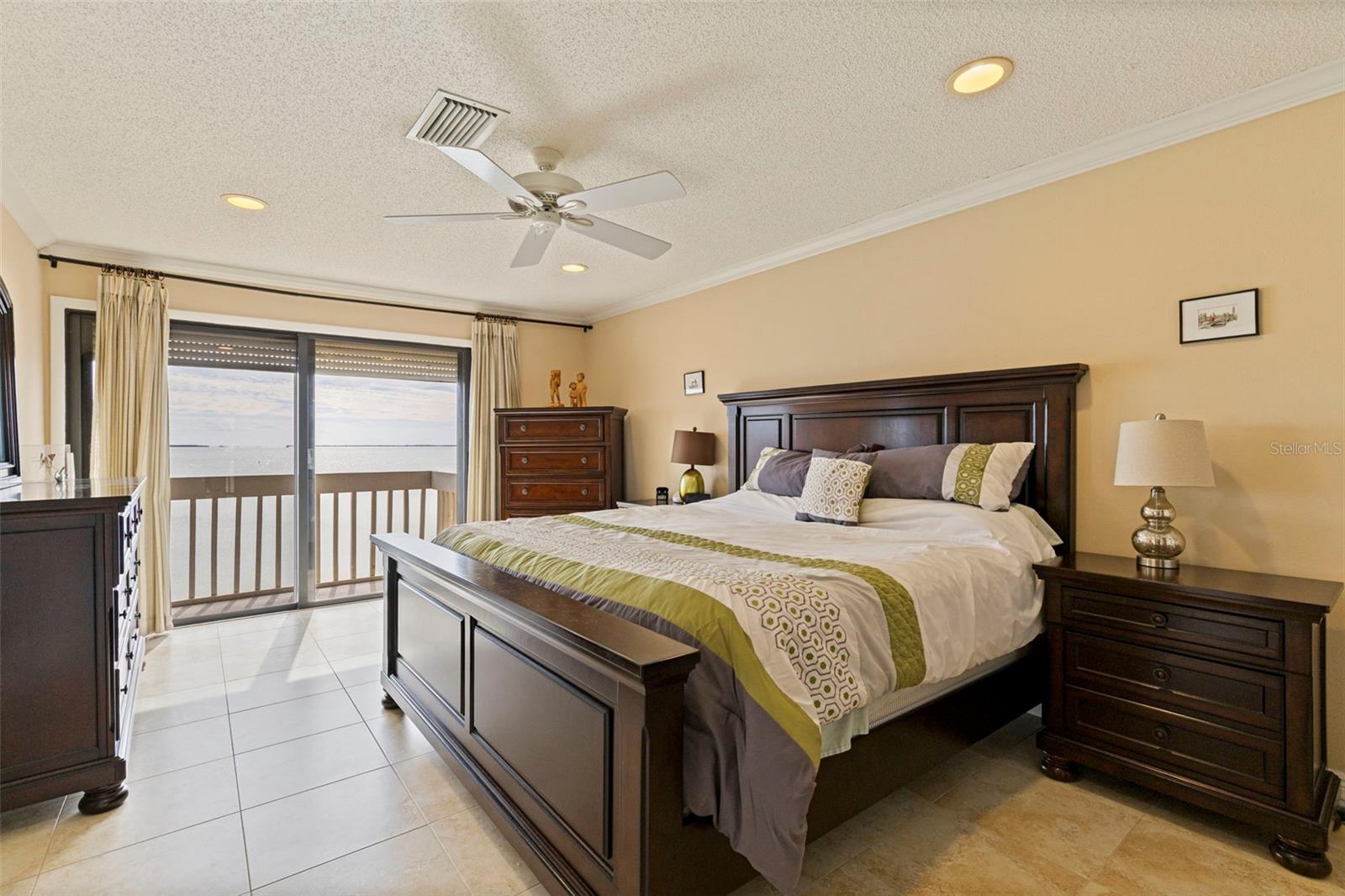 Image 17 of 27 For 5668 Escondida Boulevard S